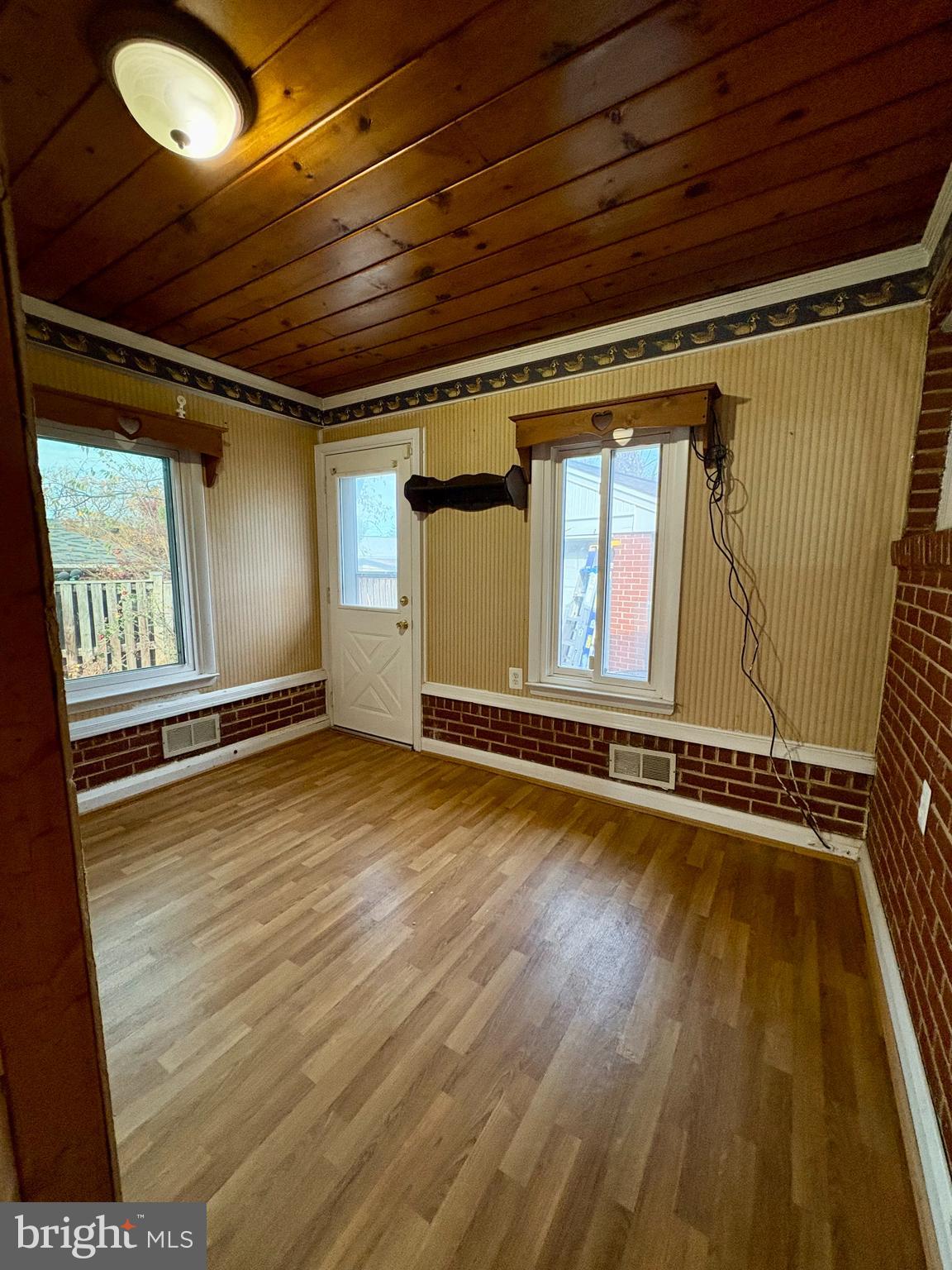 HILLANDALE FOREST - Residential