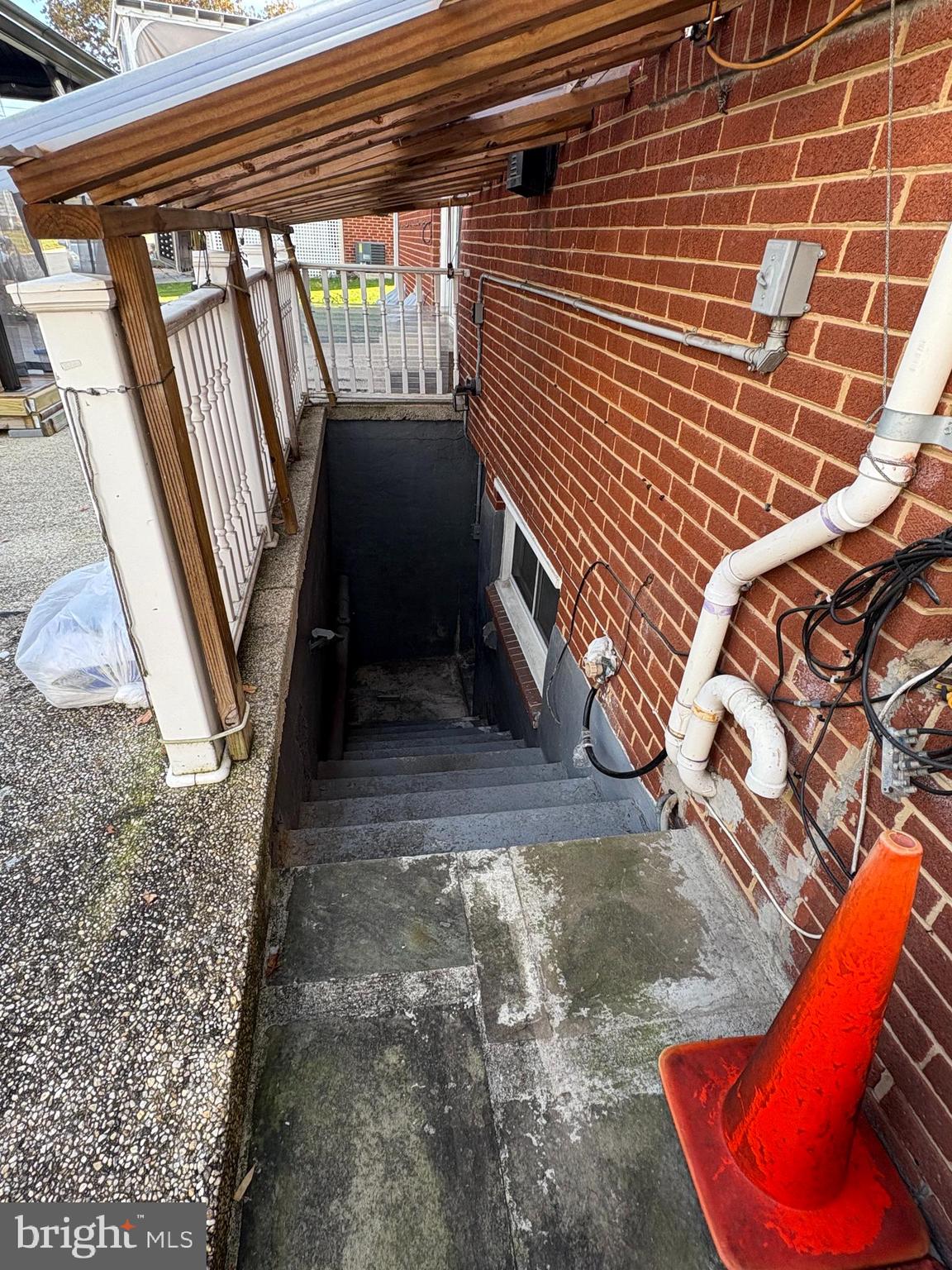 HILLANDALE FOREST - Residential