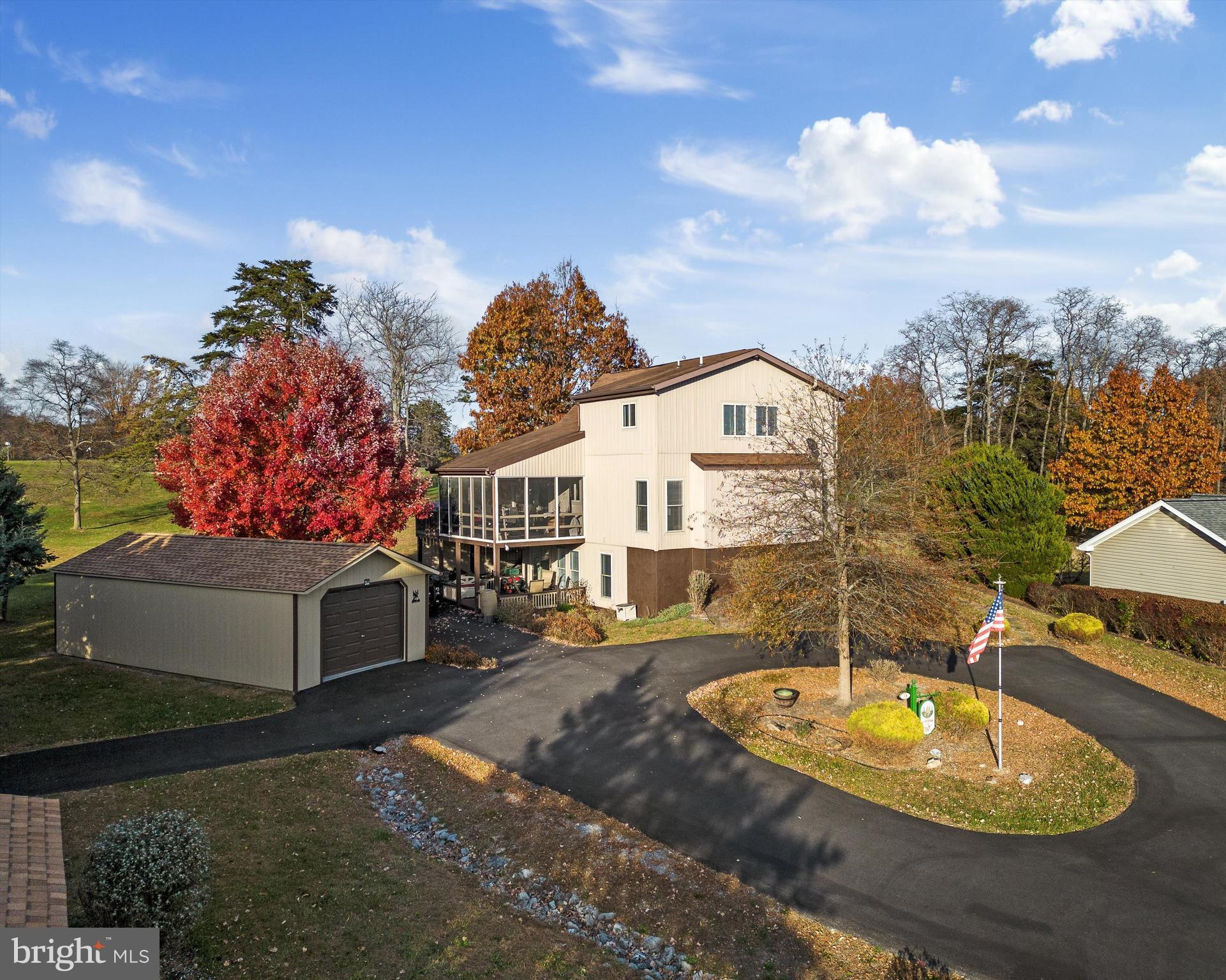 THE WOODS - Residential