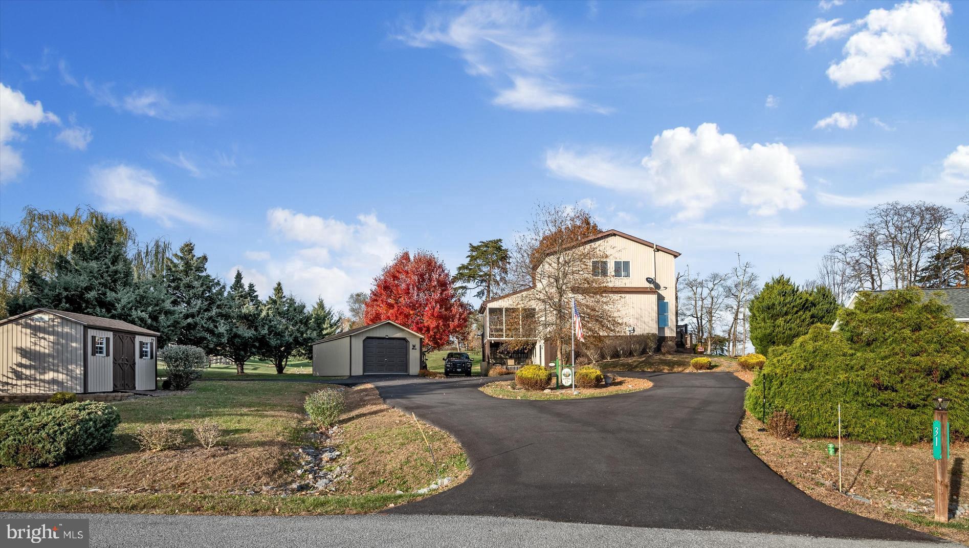 THE WOODS - Residential