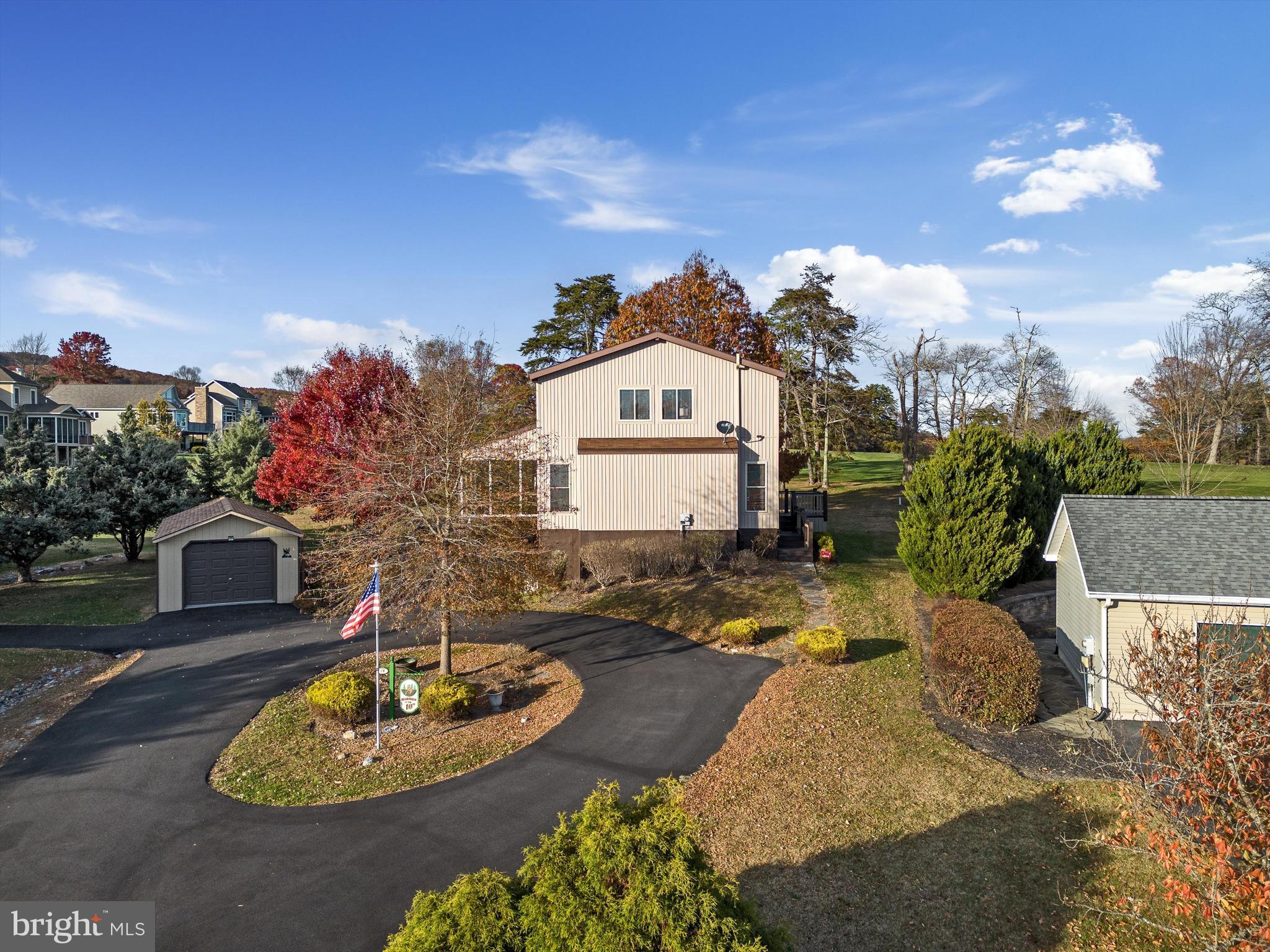 THE WOODS - Residential