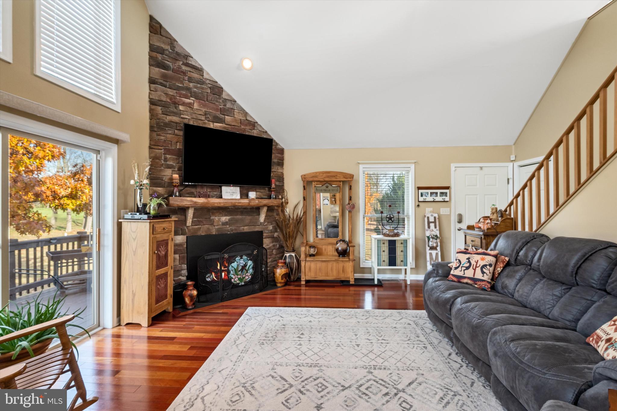 THE WOODS - Residential