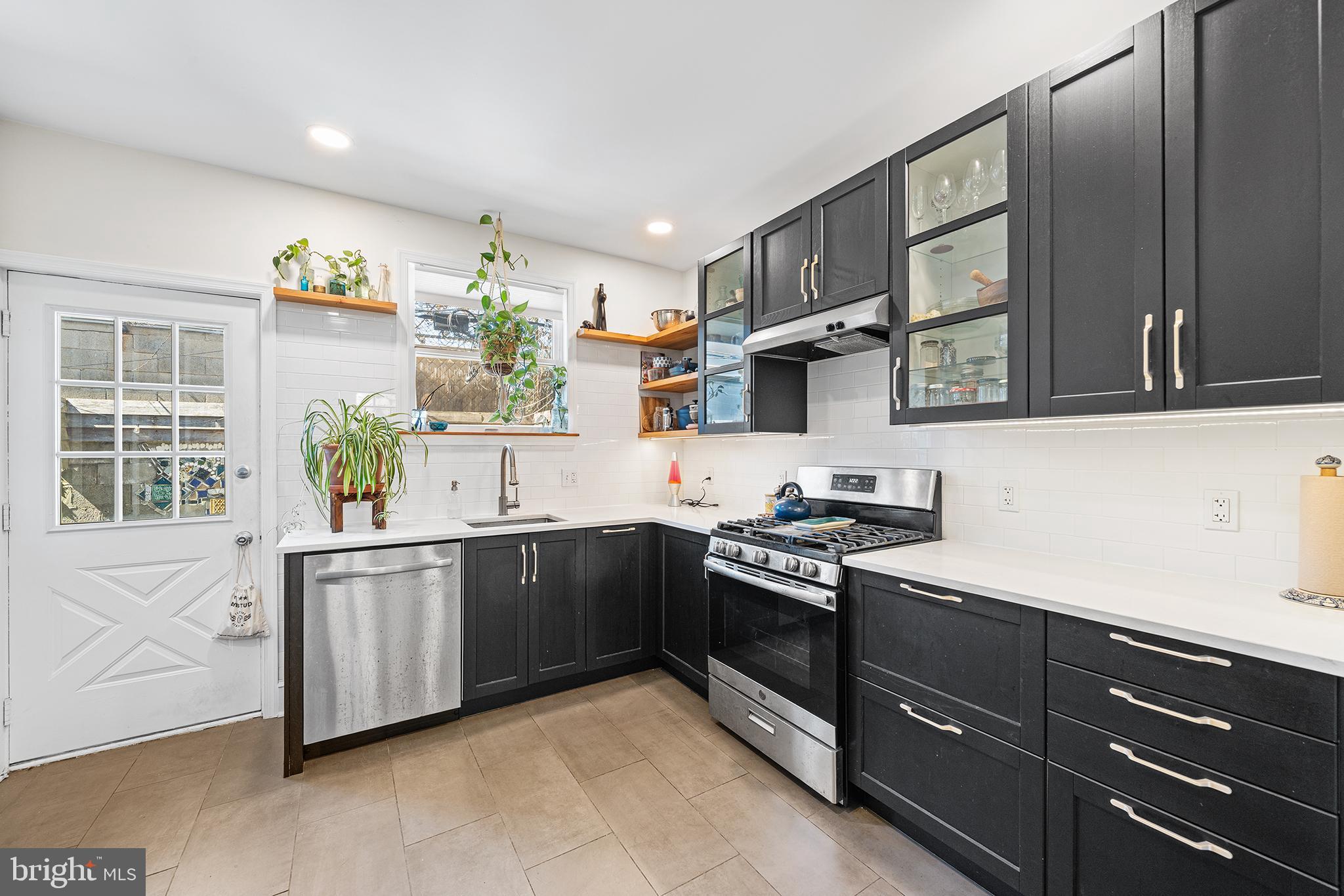 WEST PASSYUNK - Residential Lease