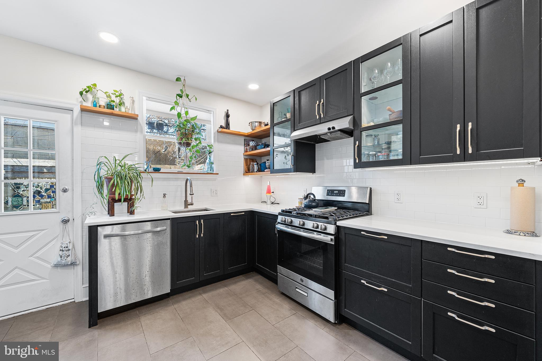 WEST PASSYUNK - Residential Lease