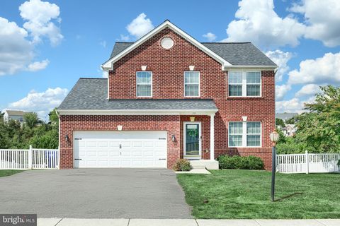 Homes For Sale - 77 Malek Drive<br/> HANOVER, PA 17331