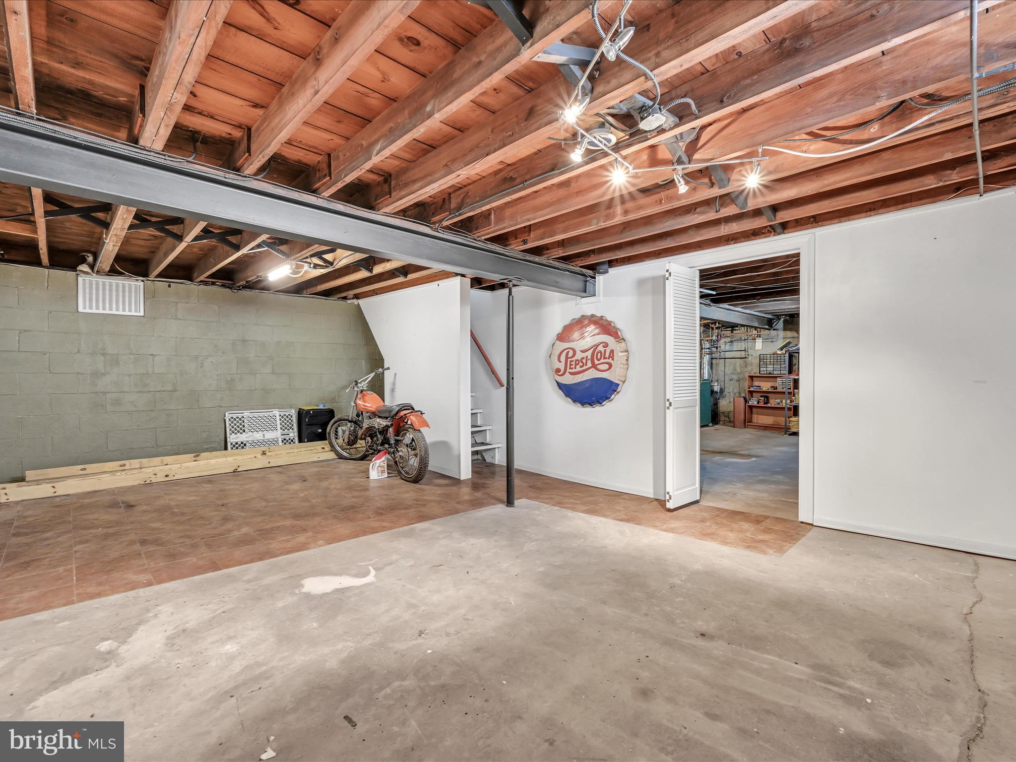 POTTSVILLE - Residential