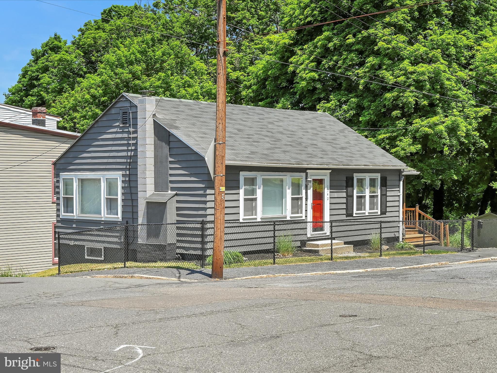 POTTSVILLE - Residential