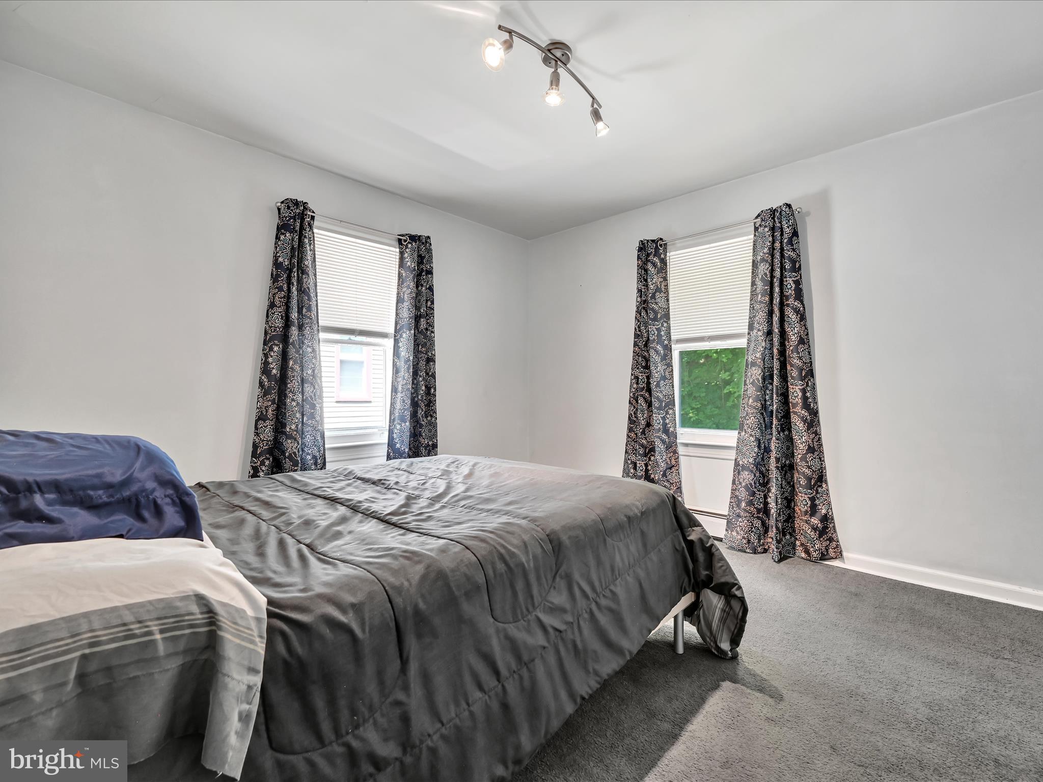 POTTSVILLE - Residential