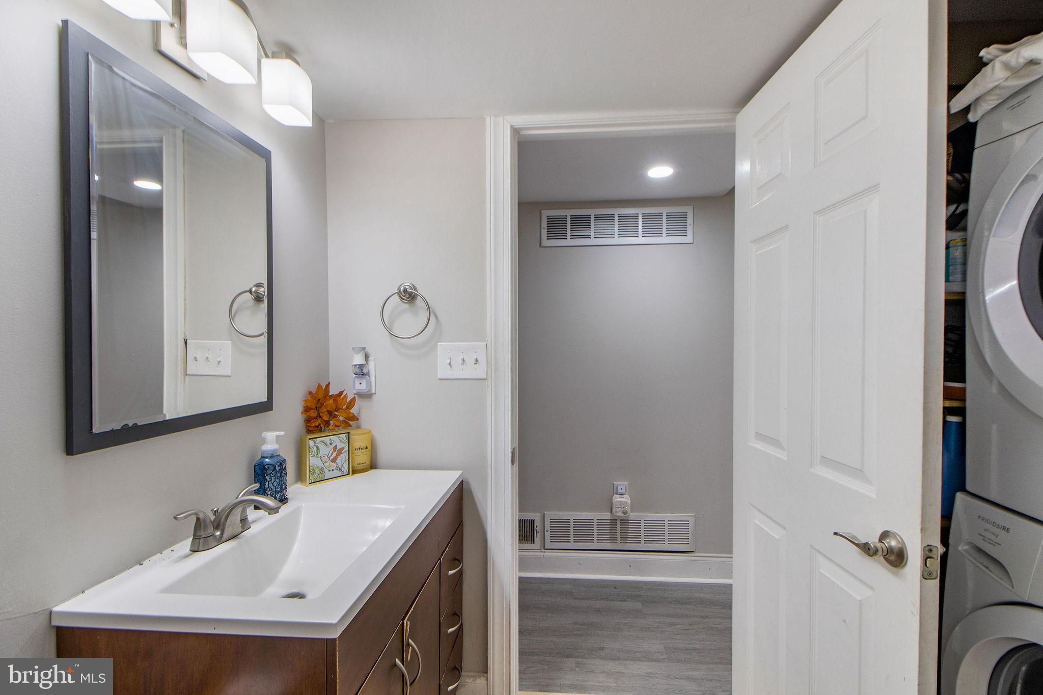 MARLBORO MEADOWS - Residential