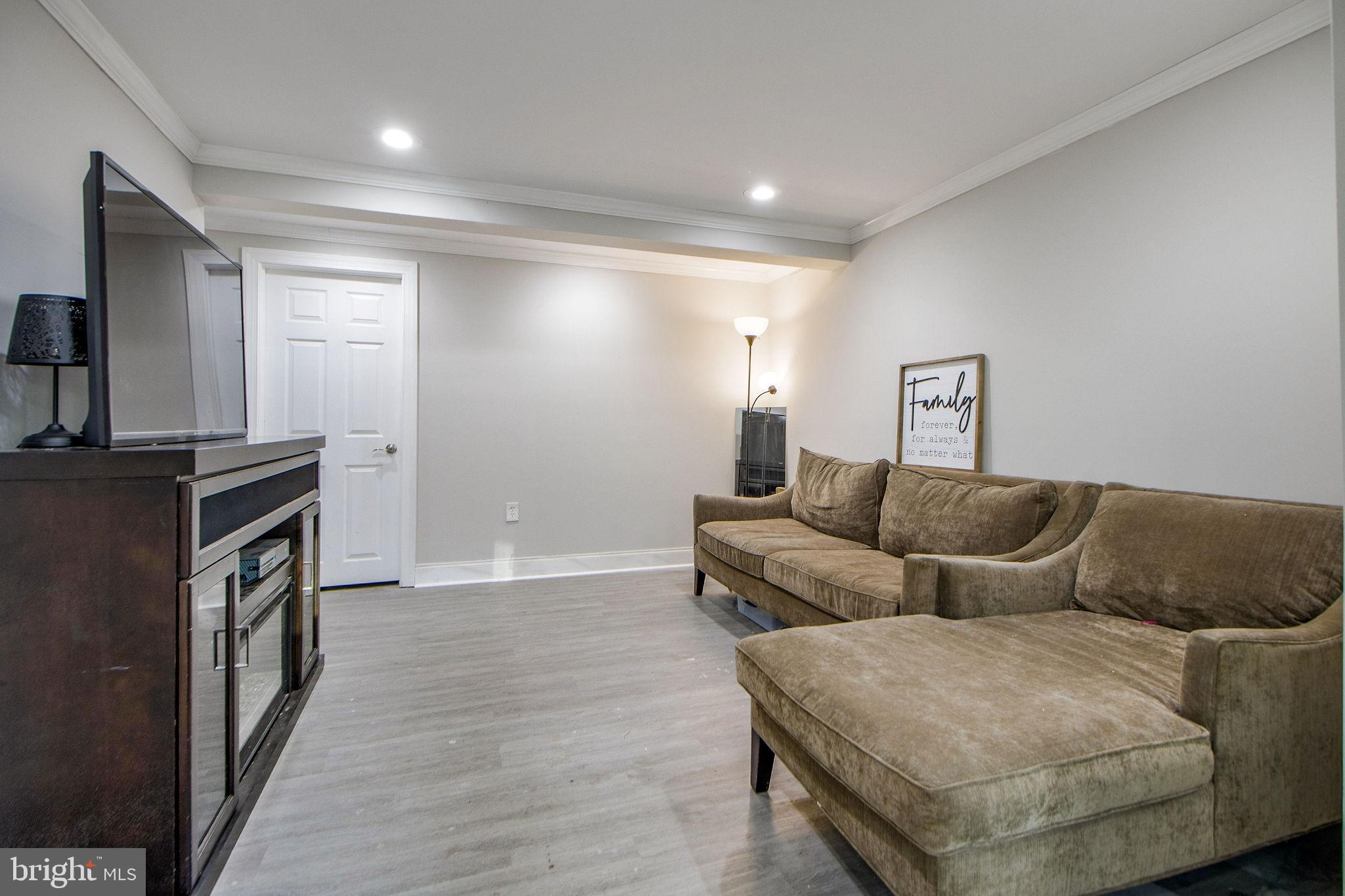 MARLBORO MEADOWS - Residential