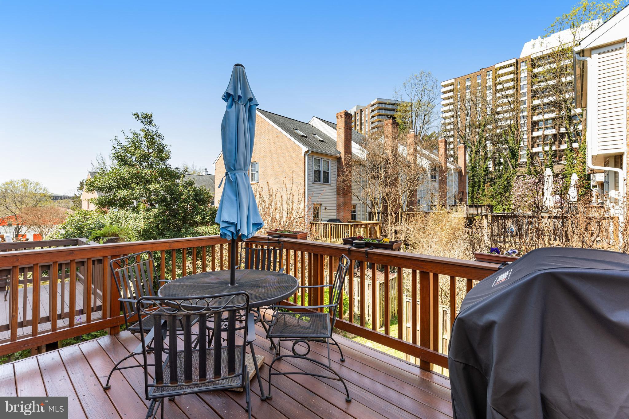 TOWNES OF HILLWOOD - Residential