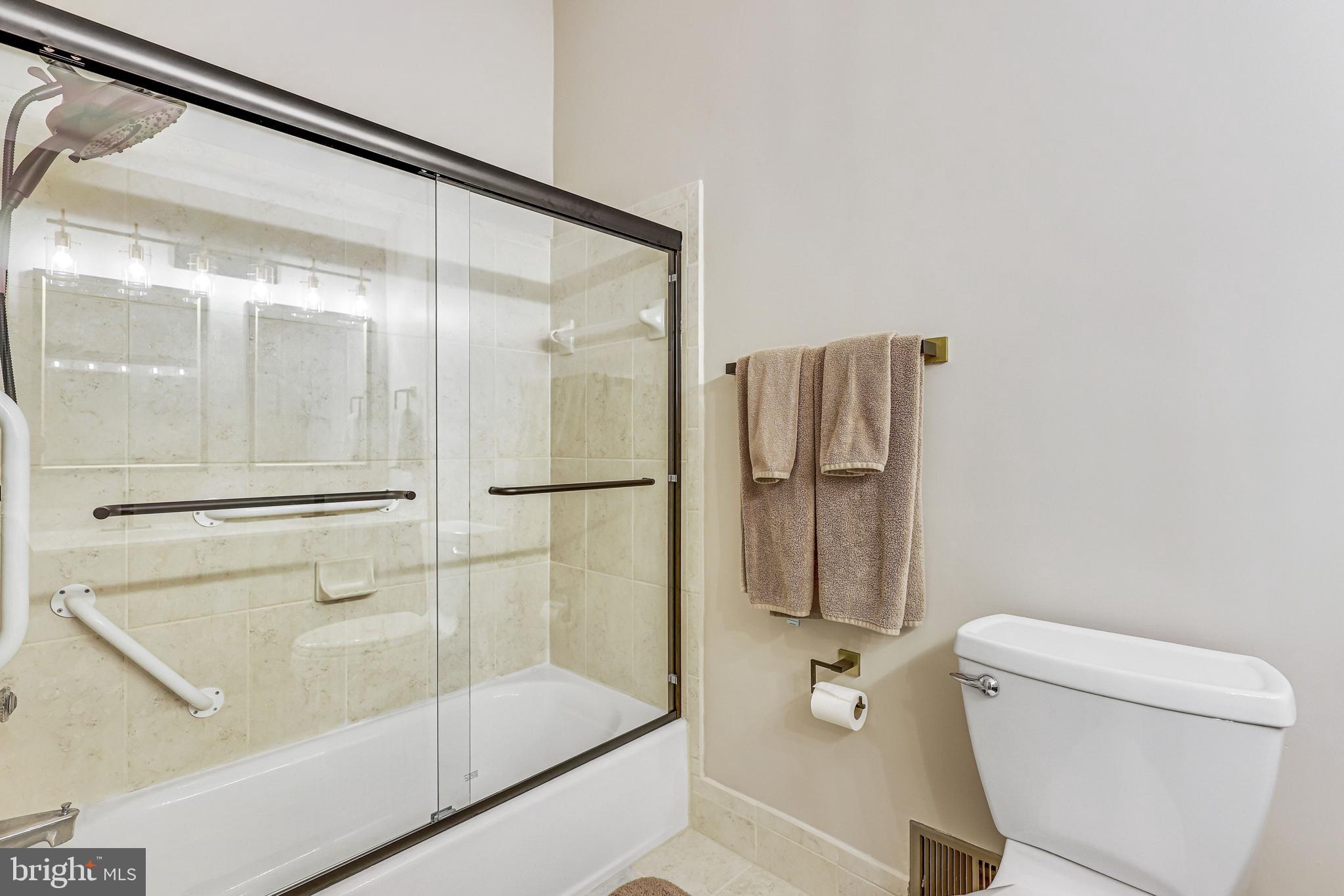 TOWNES OF HILLWOOD - Residential