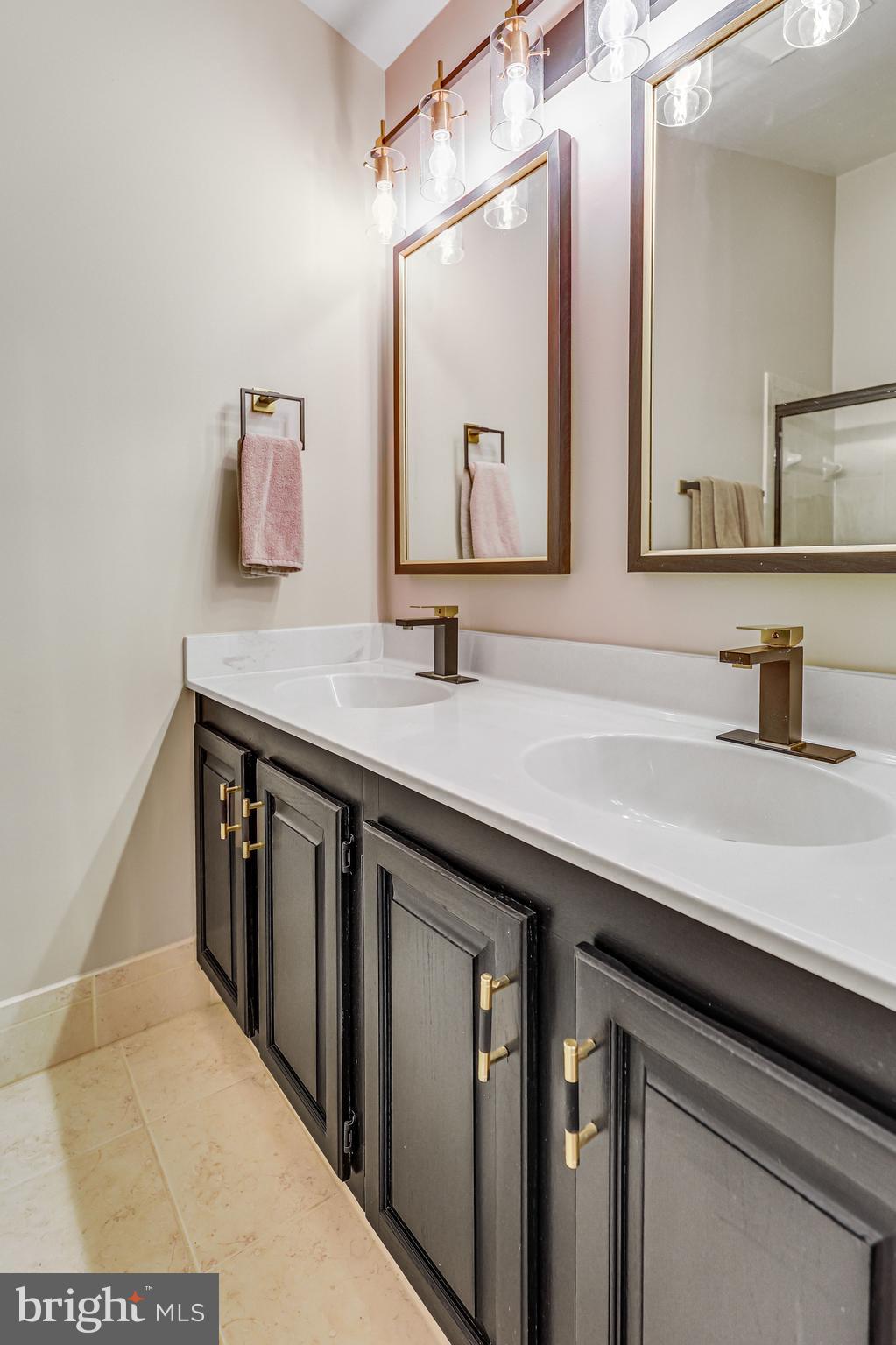 TOWNES OF HILLWOOD - Residential