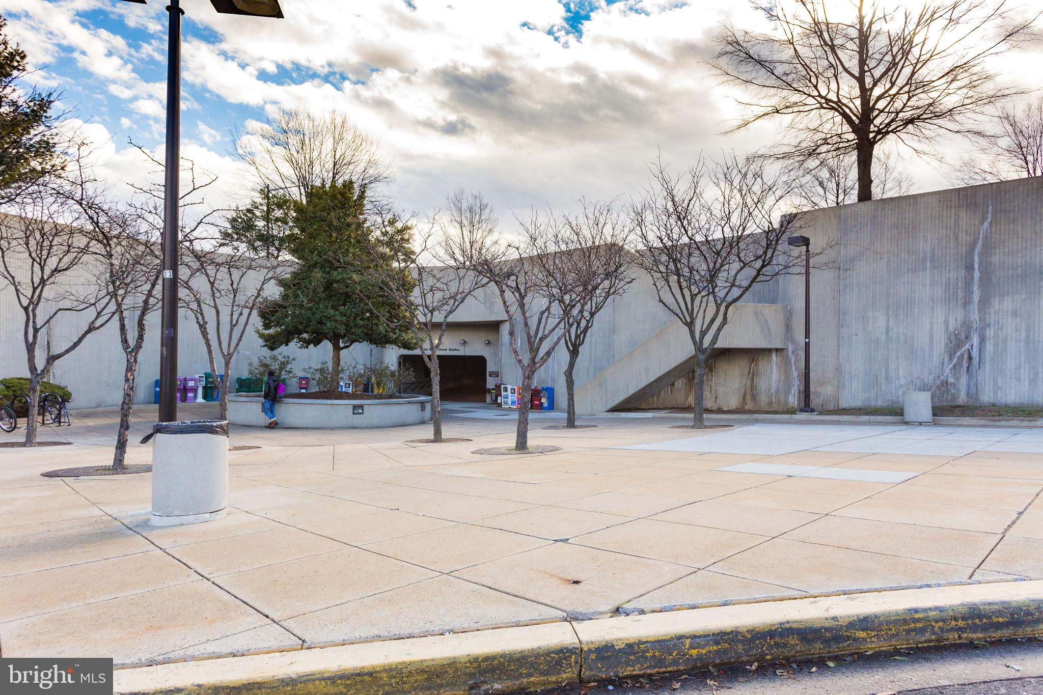 TOWNES OF HILLWOOD - Residential