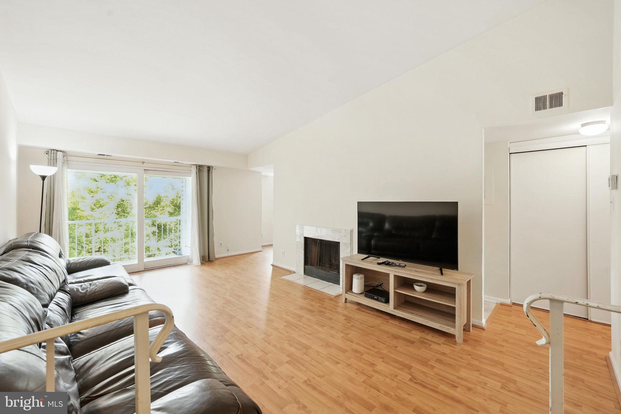 20315 BEACONFIELD TERRACE 202
