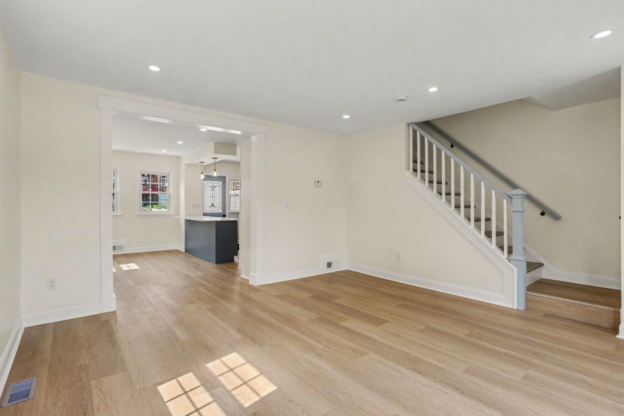 1635 WALTERSWOOD ROAD