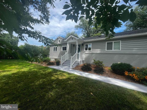 Photo of 9309 Allwood Drive, ALEXANDRIA, VA 22309 (MLS # VAFX2330884)
