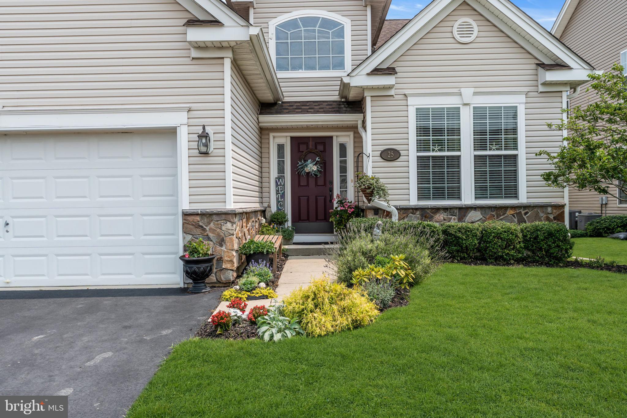 25 TWILIGHT DRIVE