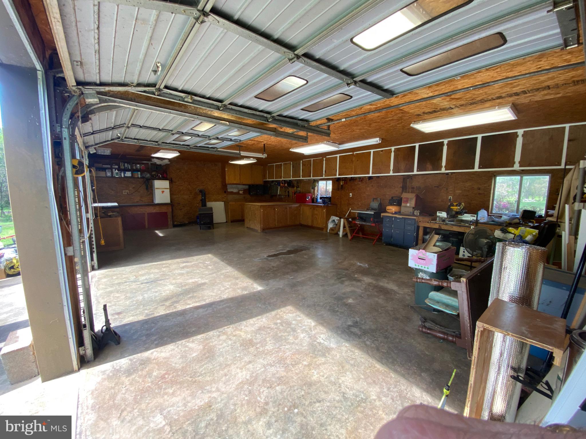 19059 CARLETON DRIVE