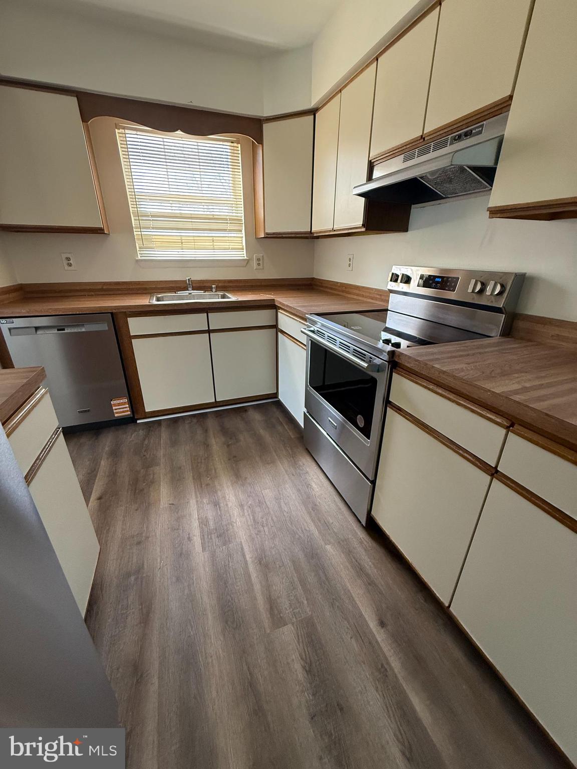 MARLBOROUGH CONDOMINIUM - Residential Lease