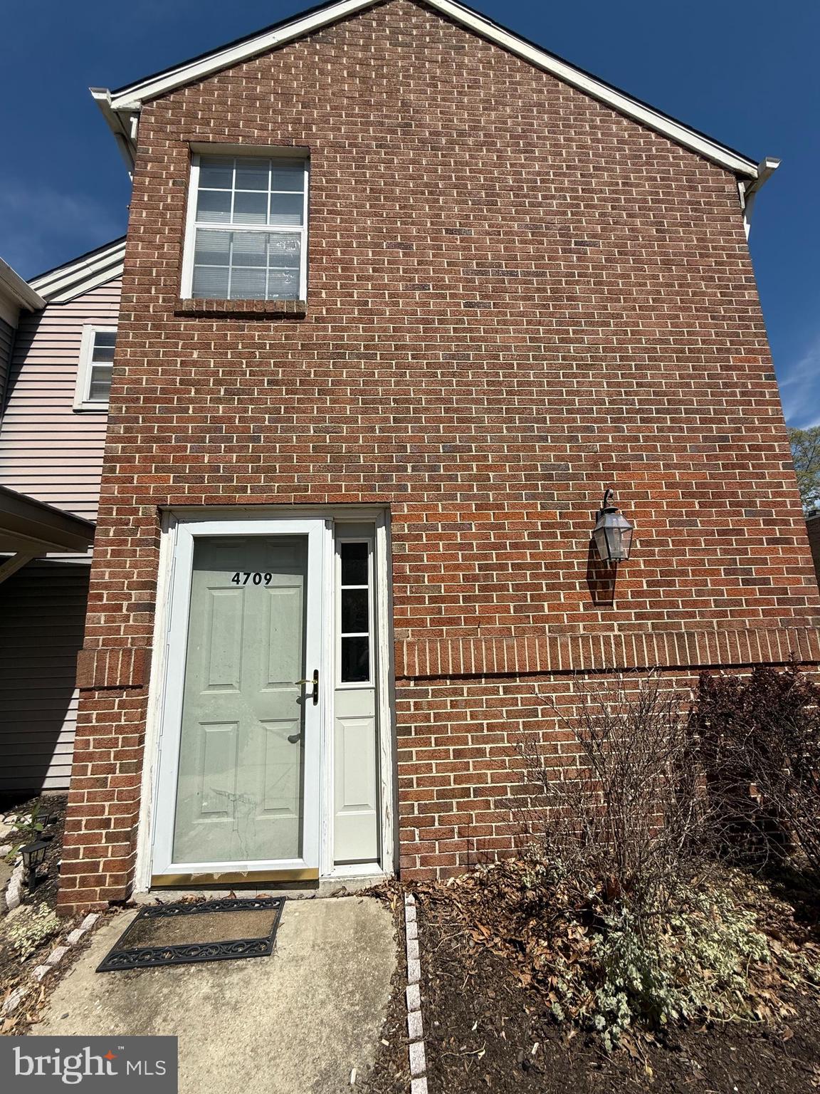 MARLBOROUGH CONDOMINIUM - Residential Lease