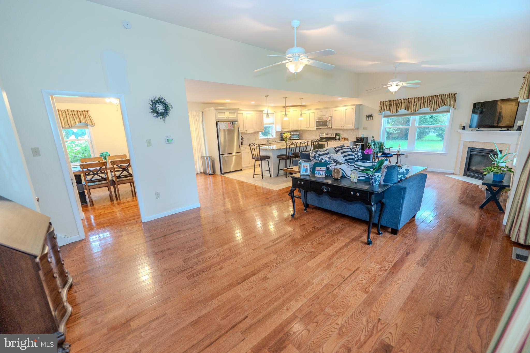 2220 SCHLOSSER ROAD