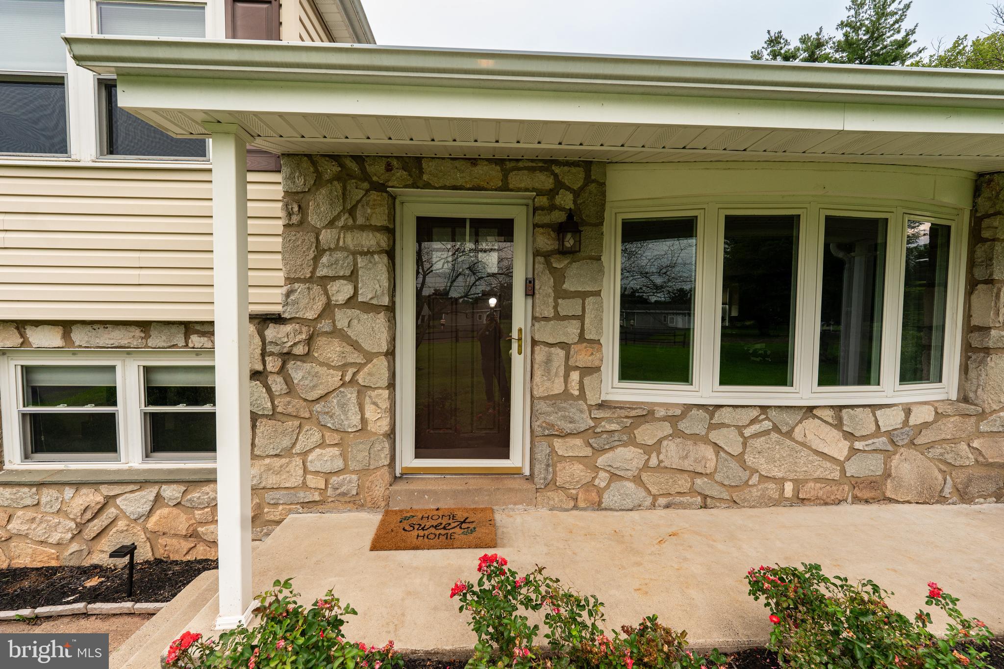 2220 SCHLOSSER ROAD