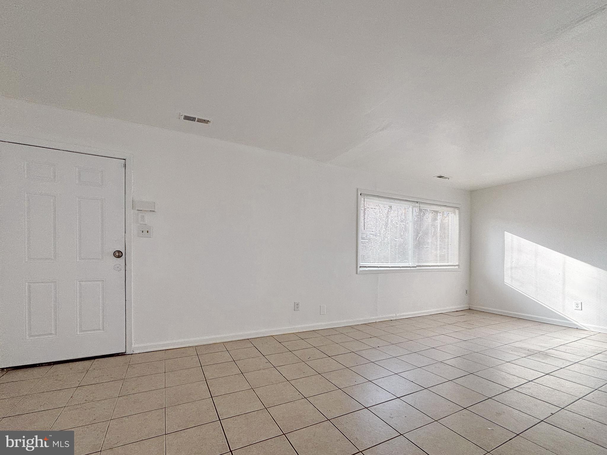 EDGEWATER VILLAGE - Residential