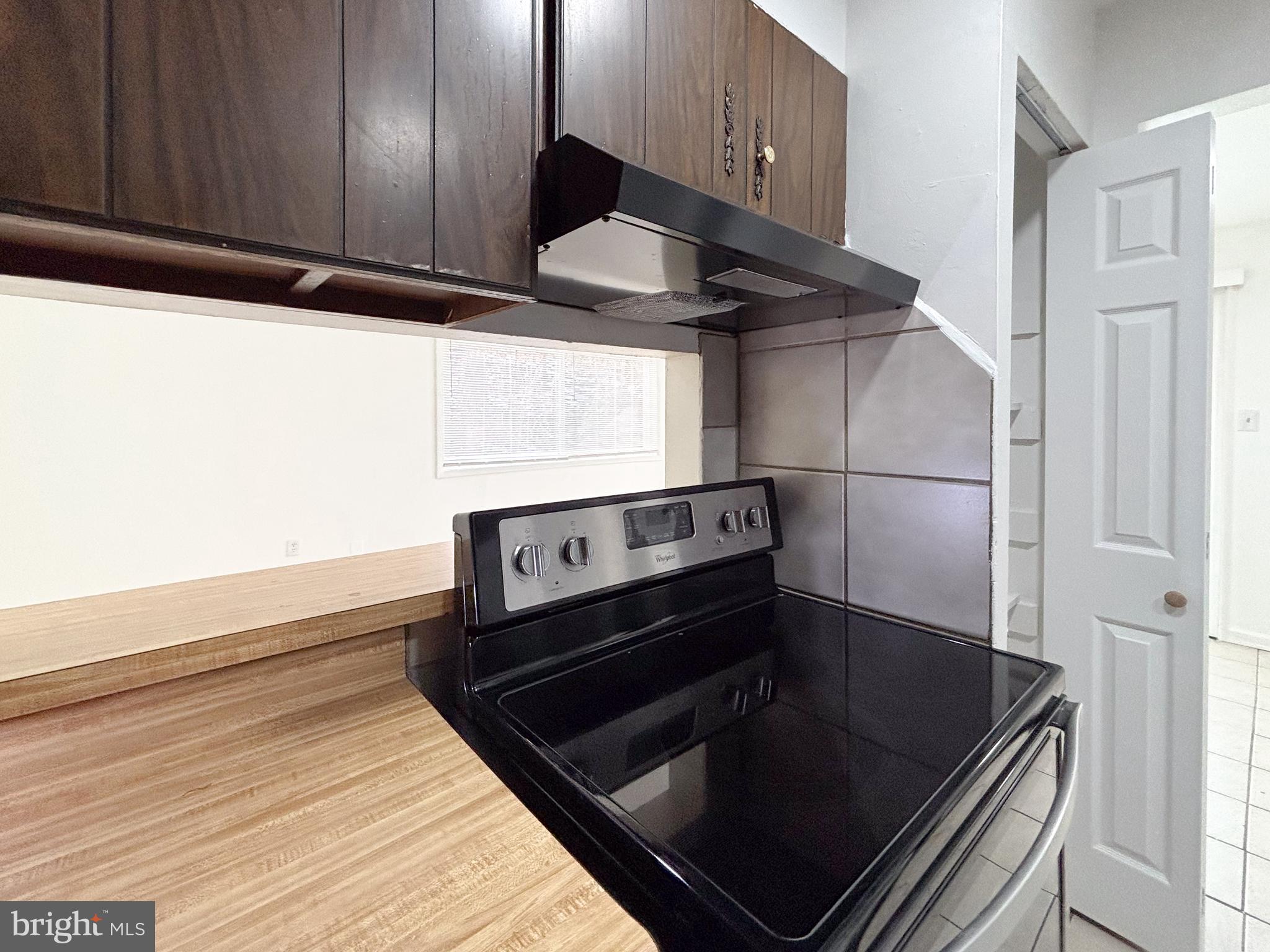 EDGEWATER VILLAGE - Residential