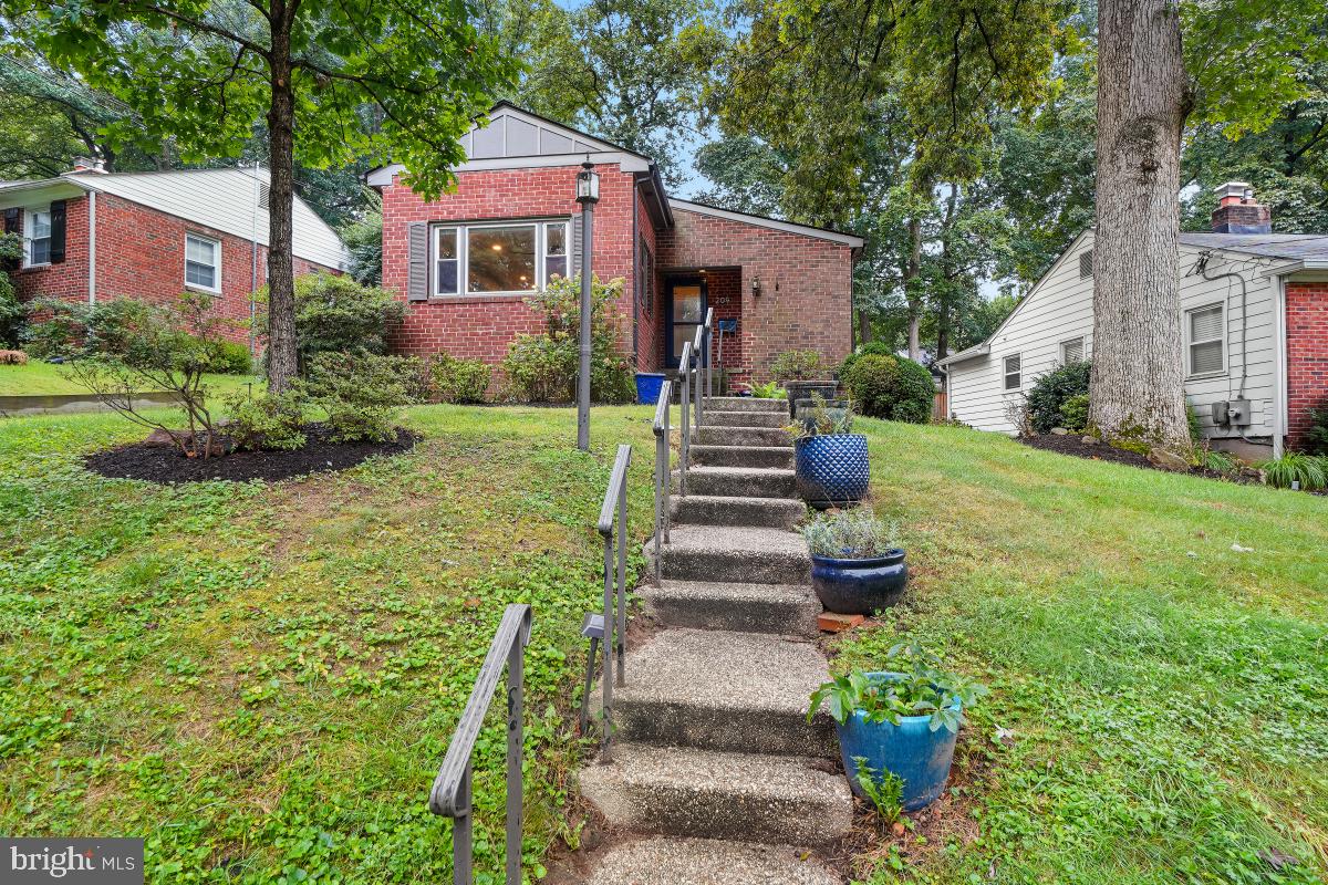 WOODMOOR - Residential