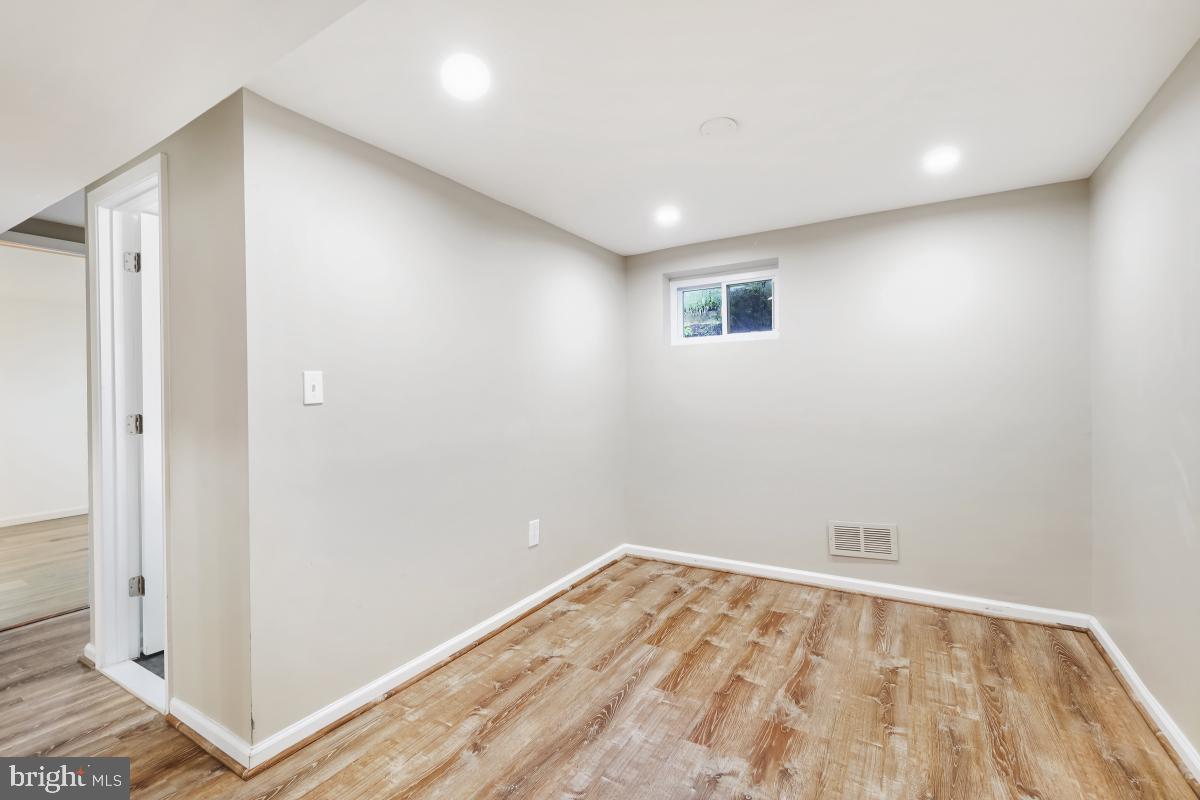 WOODMOOR - Residential