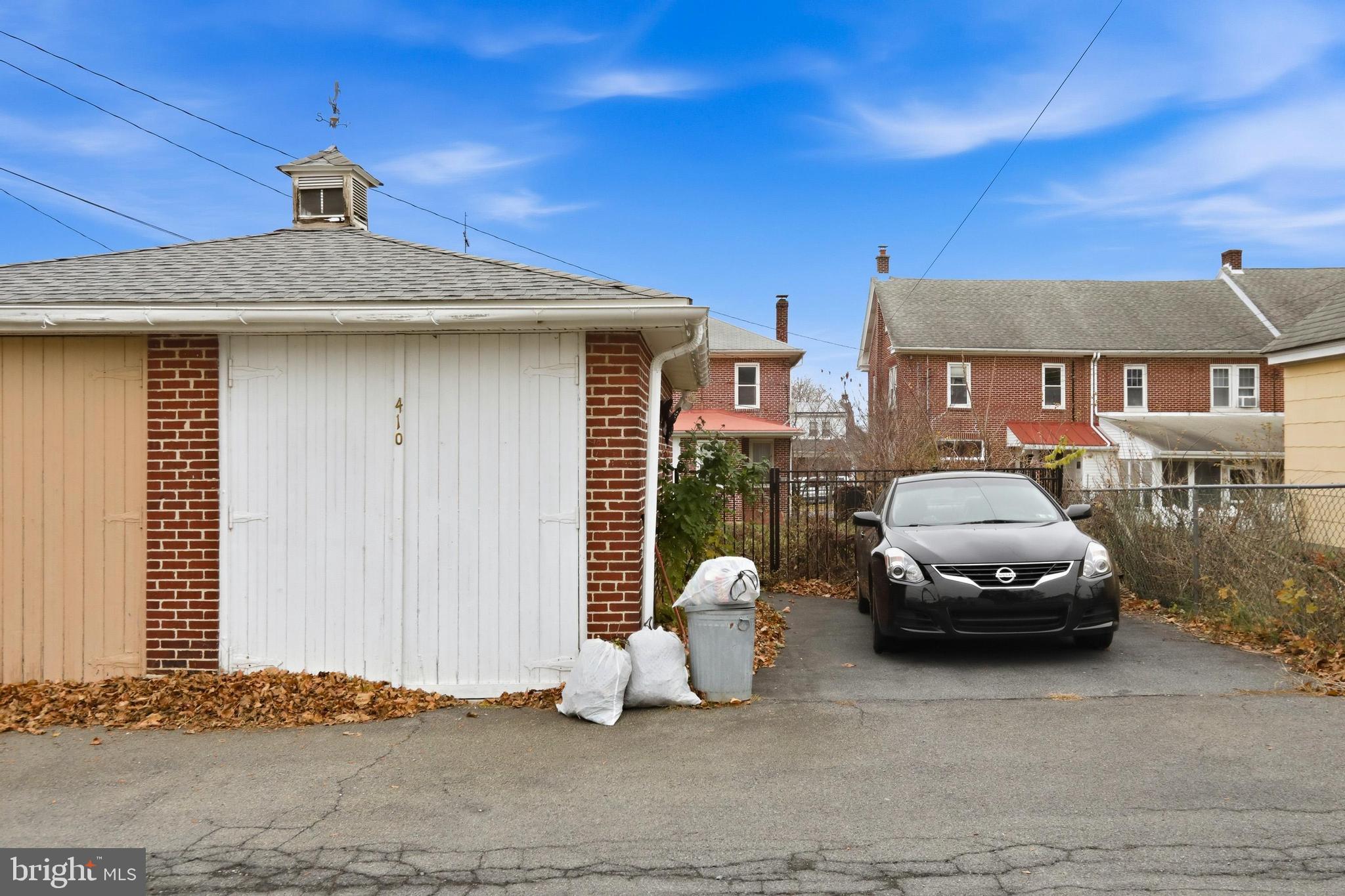 BLANDON MEADOWS - Residential