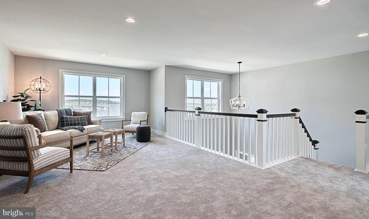 AUTUMN CHASE - Residential