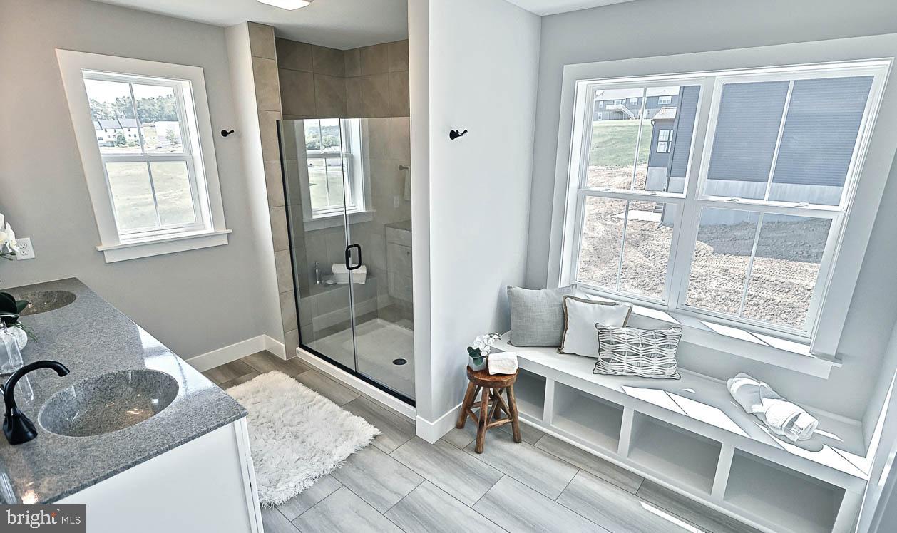 AUTUMN CHASE - Residential