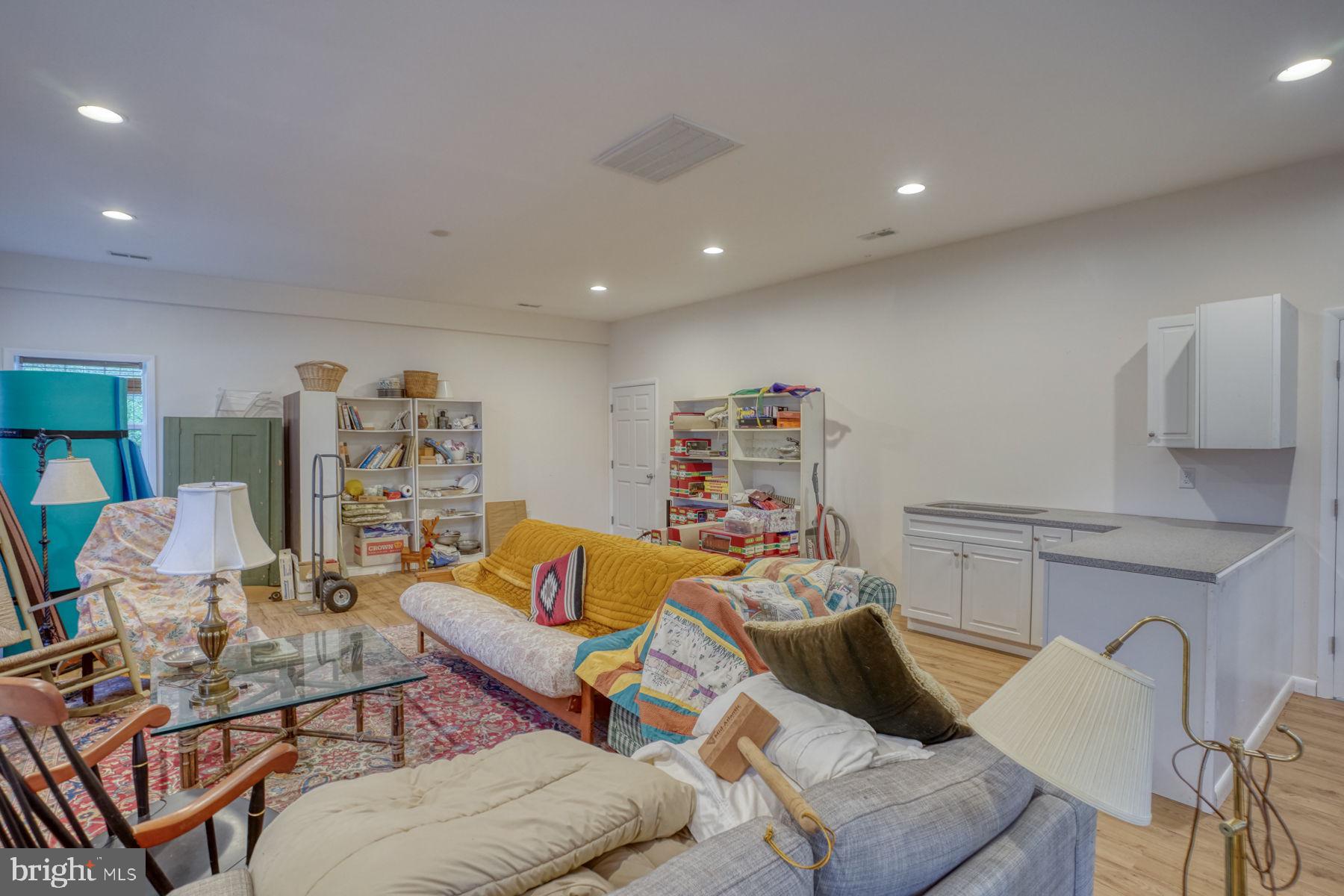 PINEWATER FARM - Residential