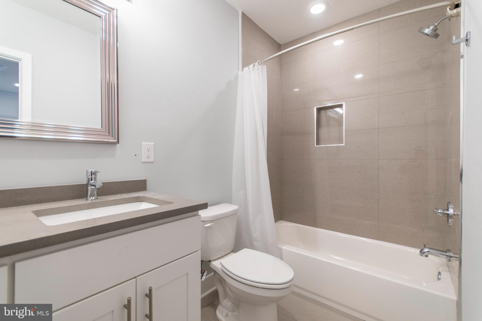 FRANCISVILLE - Residential Lease