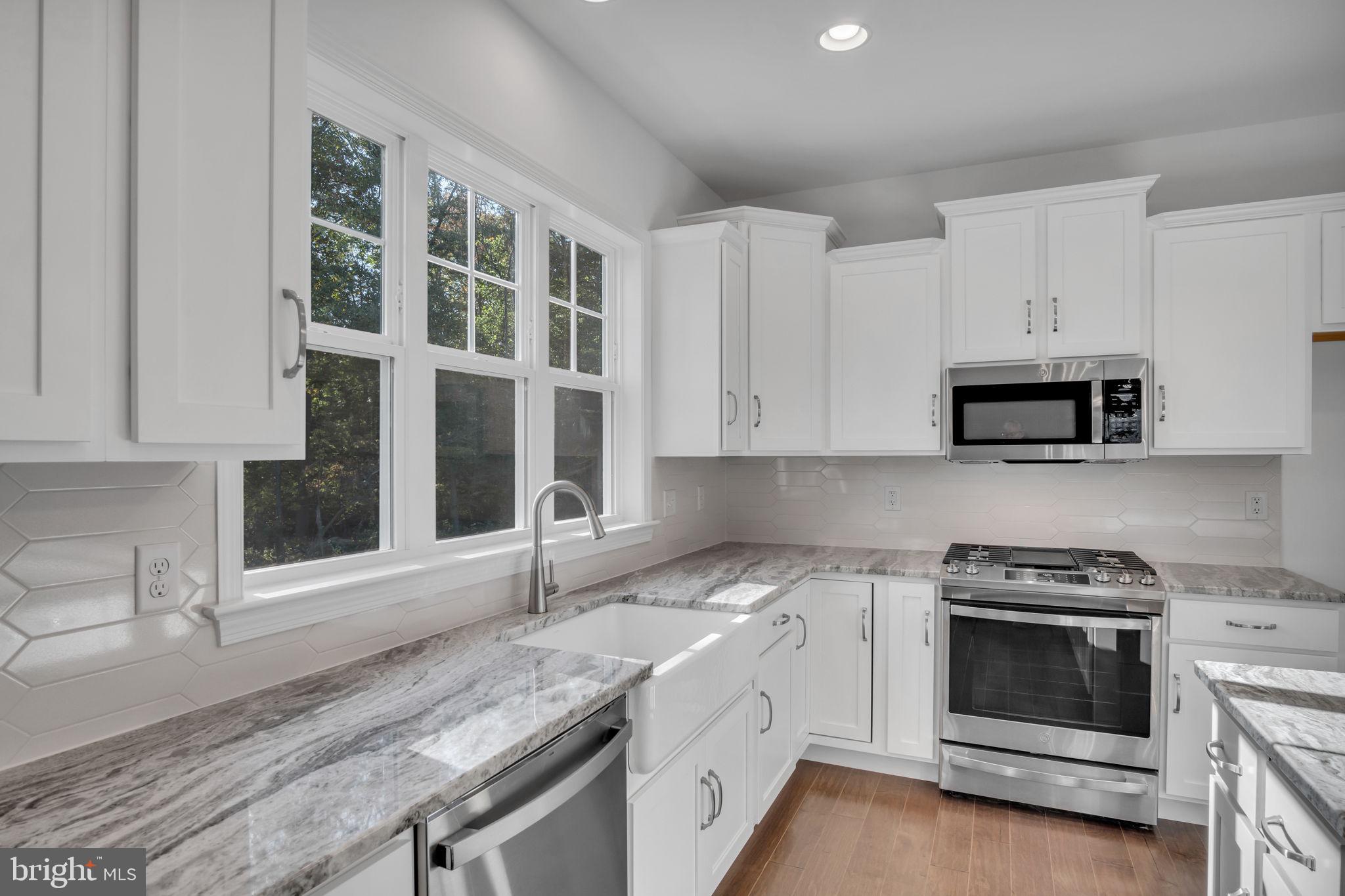 AUTUMN OAKS - Residential