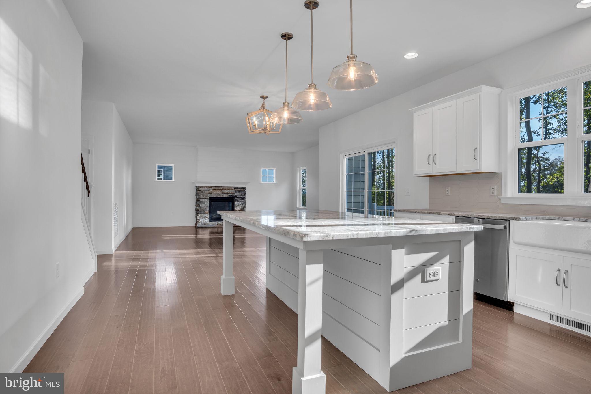 AUTUMN OAKS - Residential