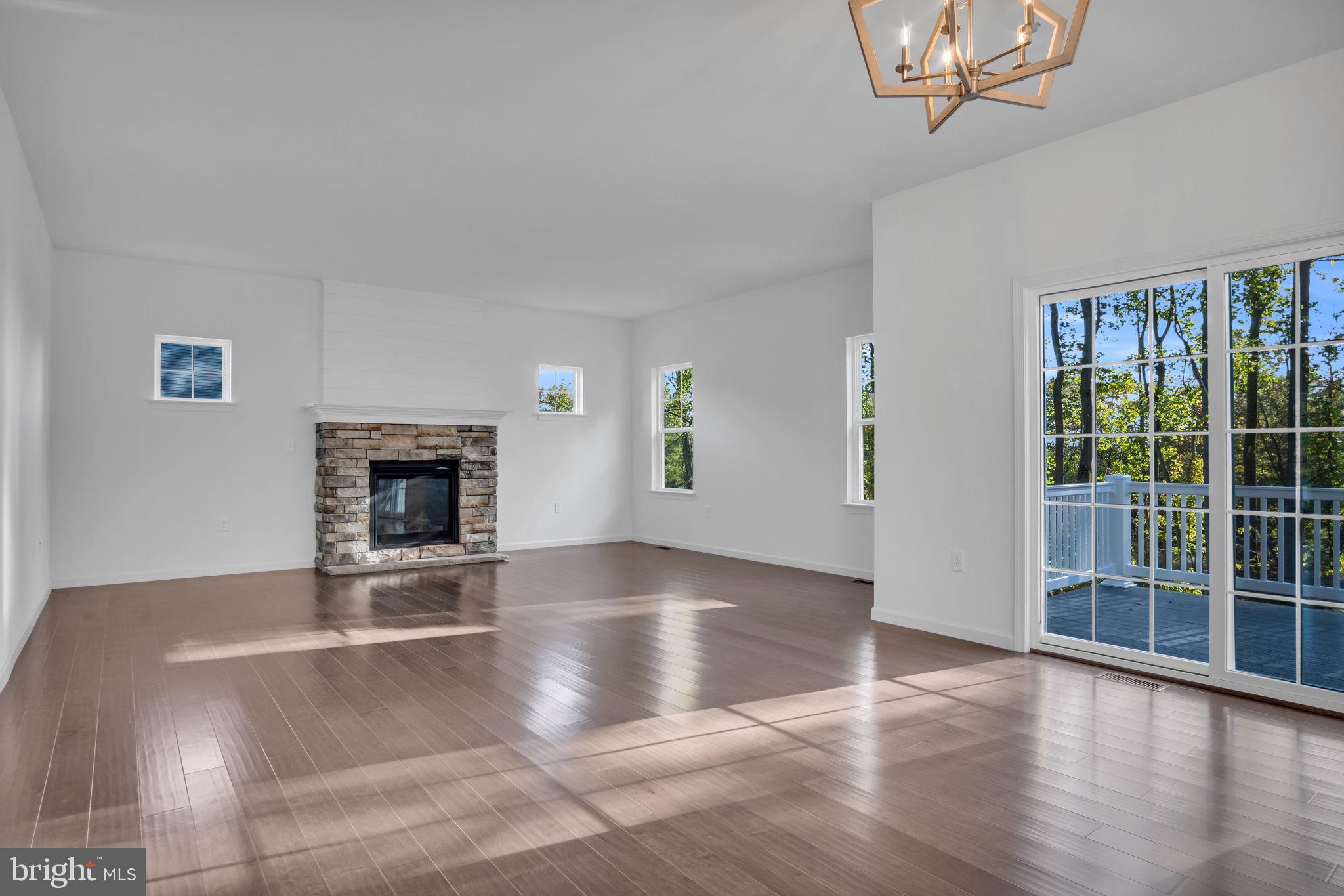 AUTUMN OAKS - Residential