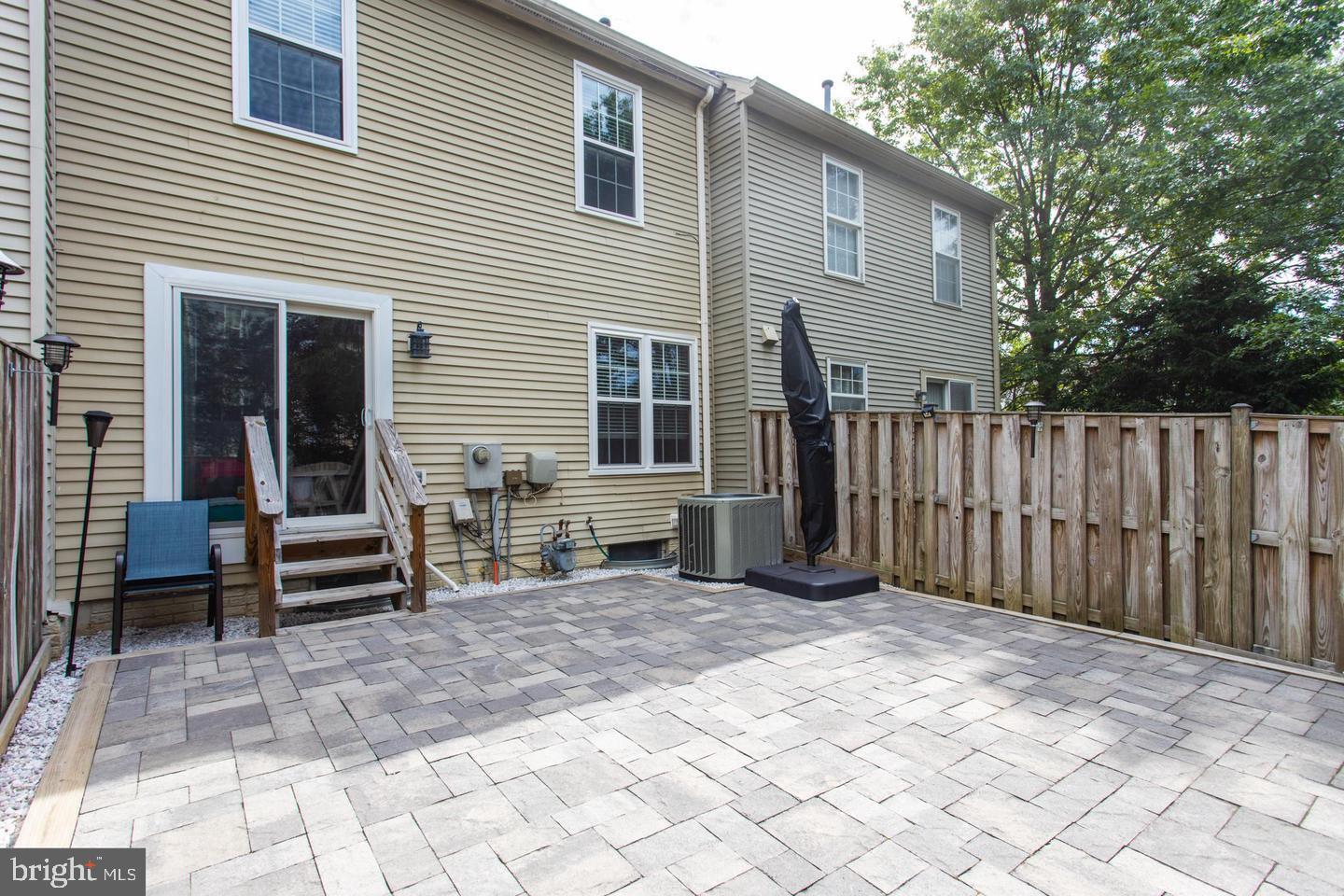 ROLLING BROOK - Residential Lease