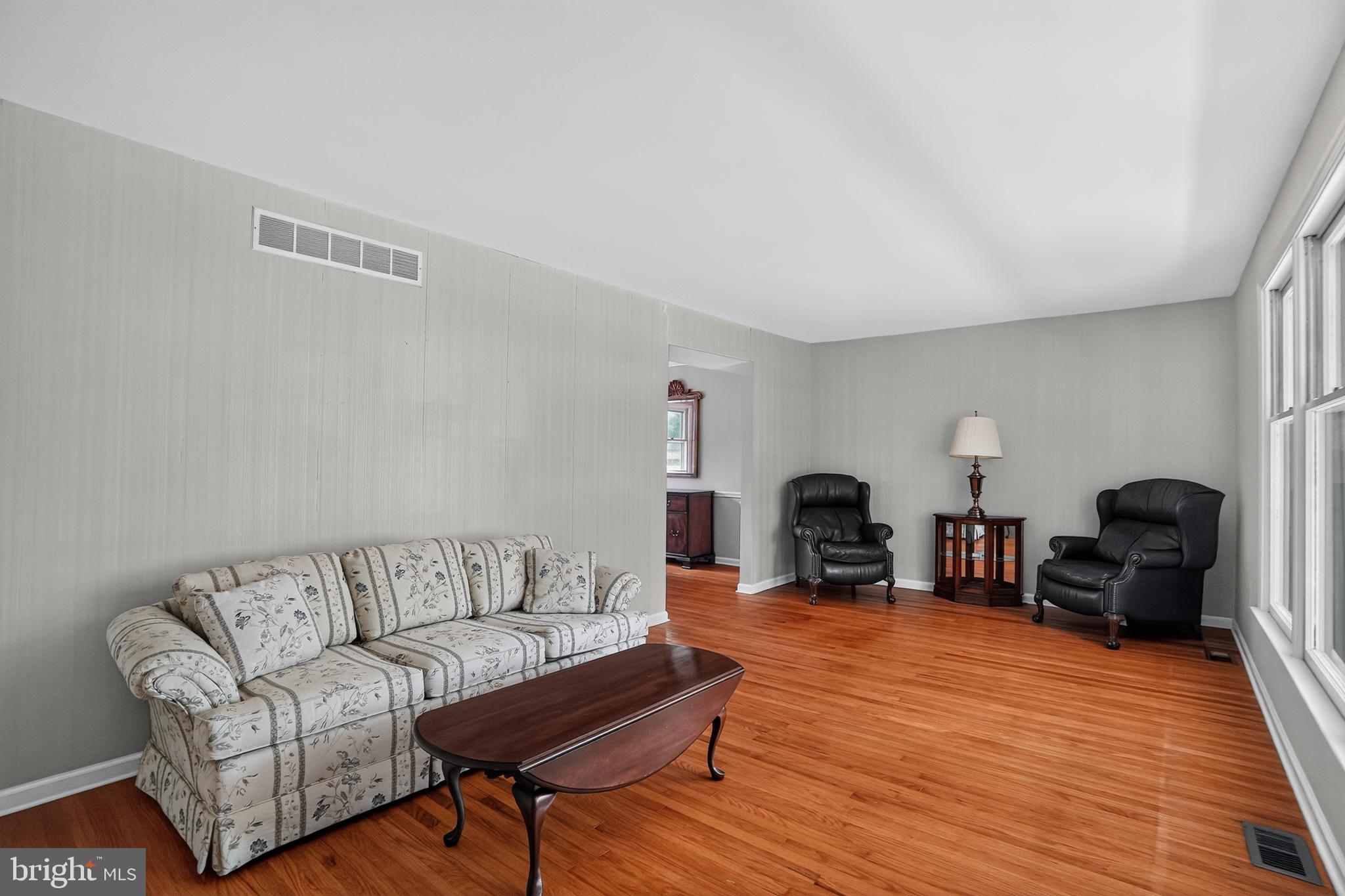 1236 BODEN PLACE