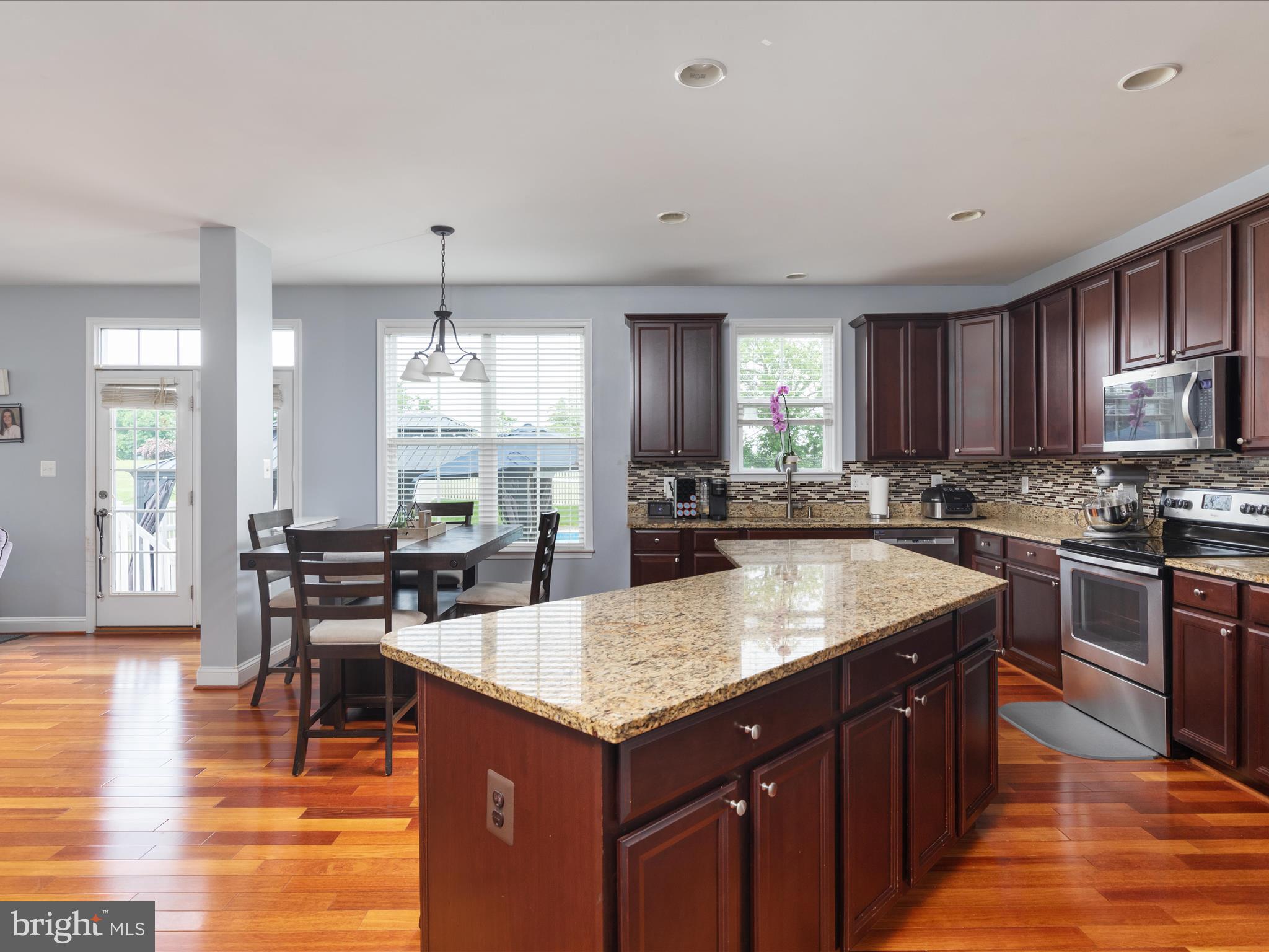 WILLOW RIDGE - Residential