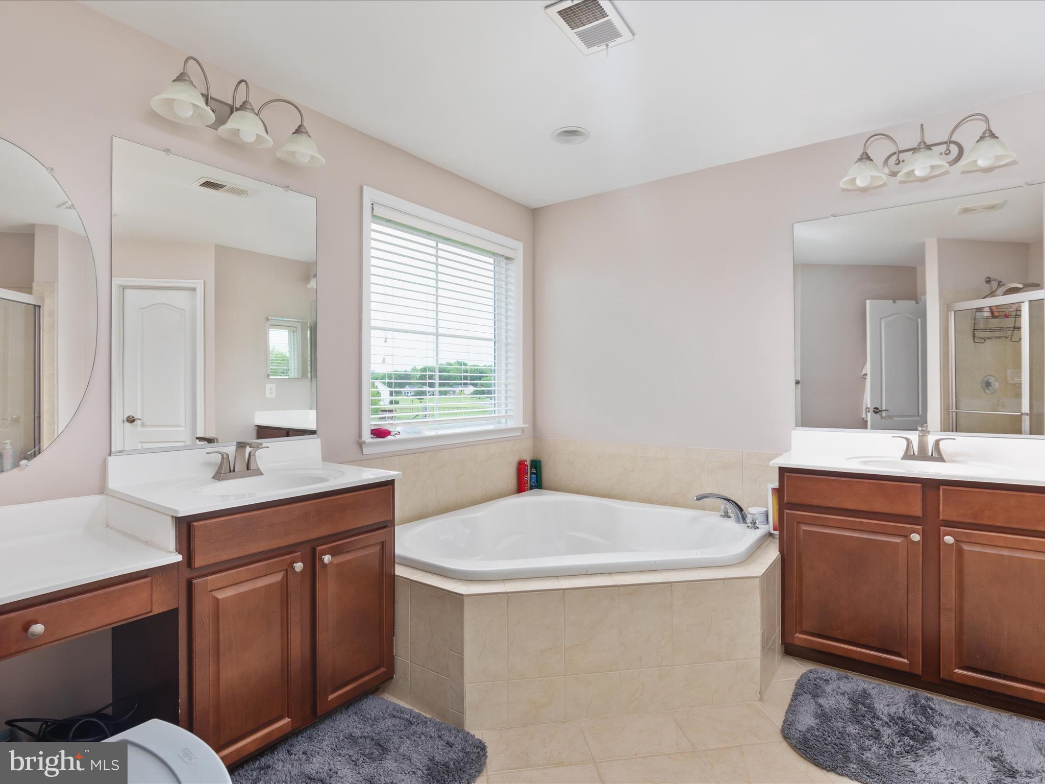 WILLOW RIDGE - Residential