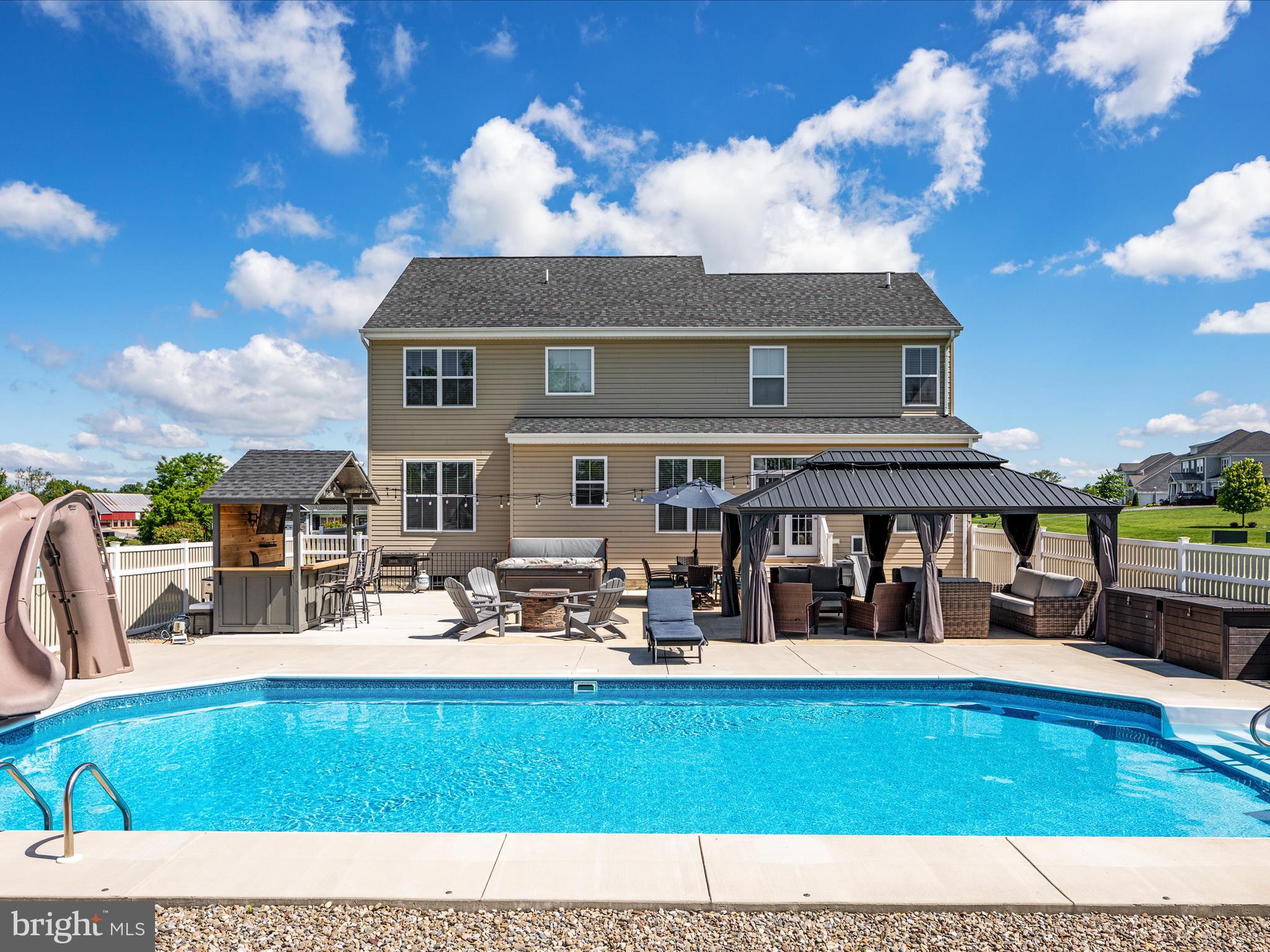 WILLOW RIDGE - Residential