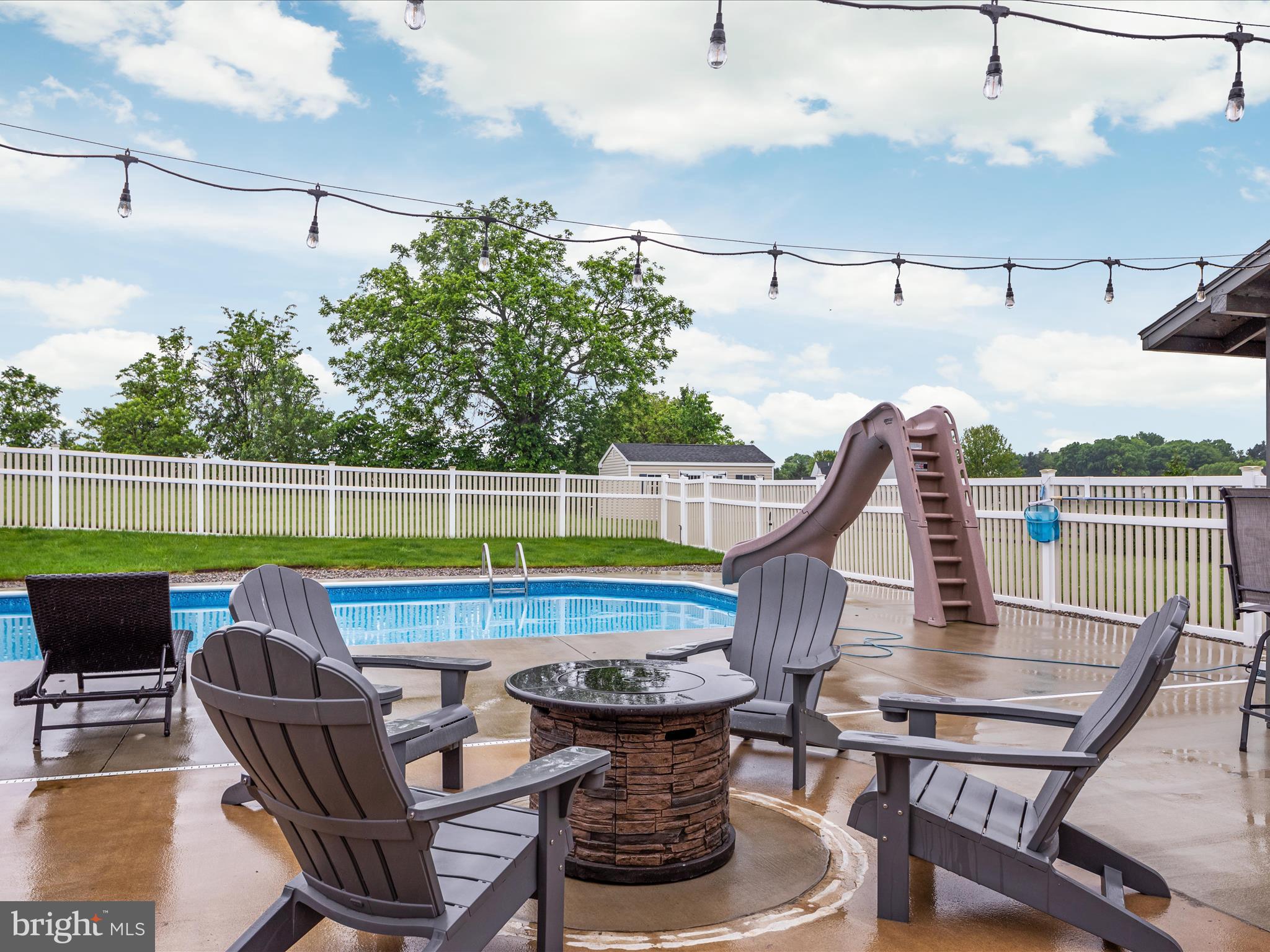 WILLOW RIDGE - Residential