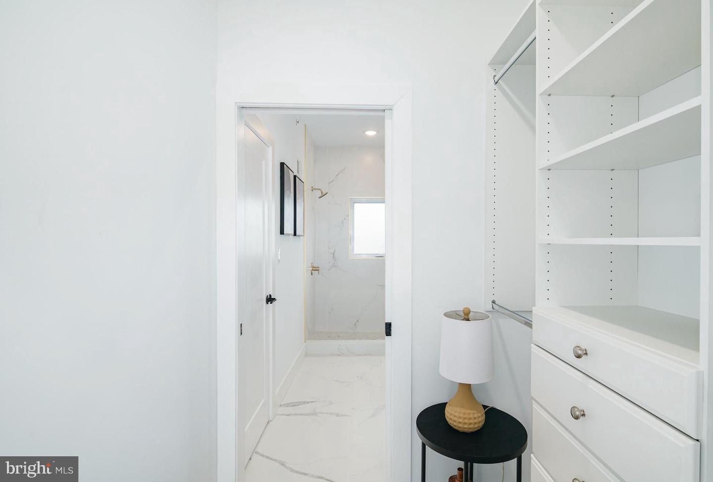 MANTUA - Residential Lease