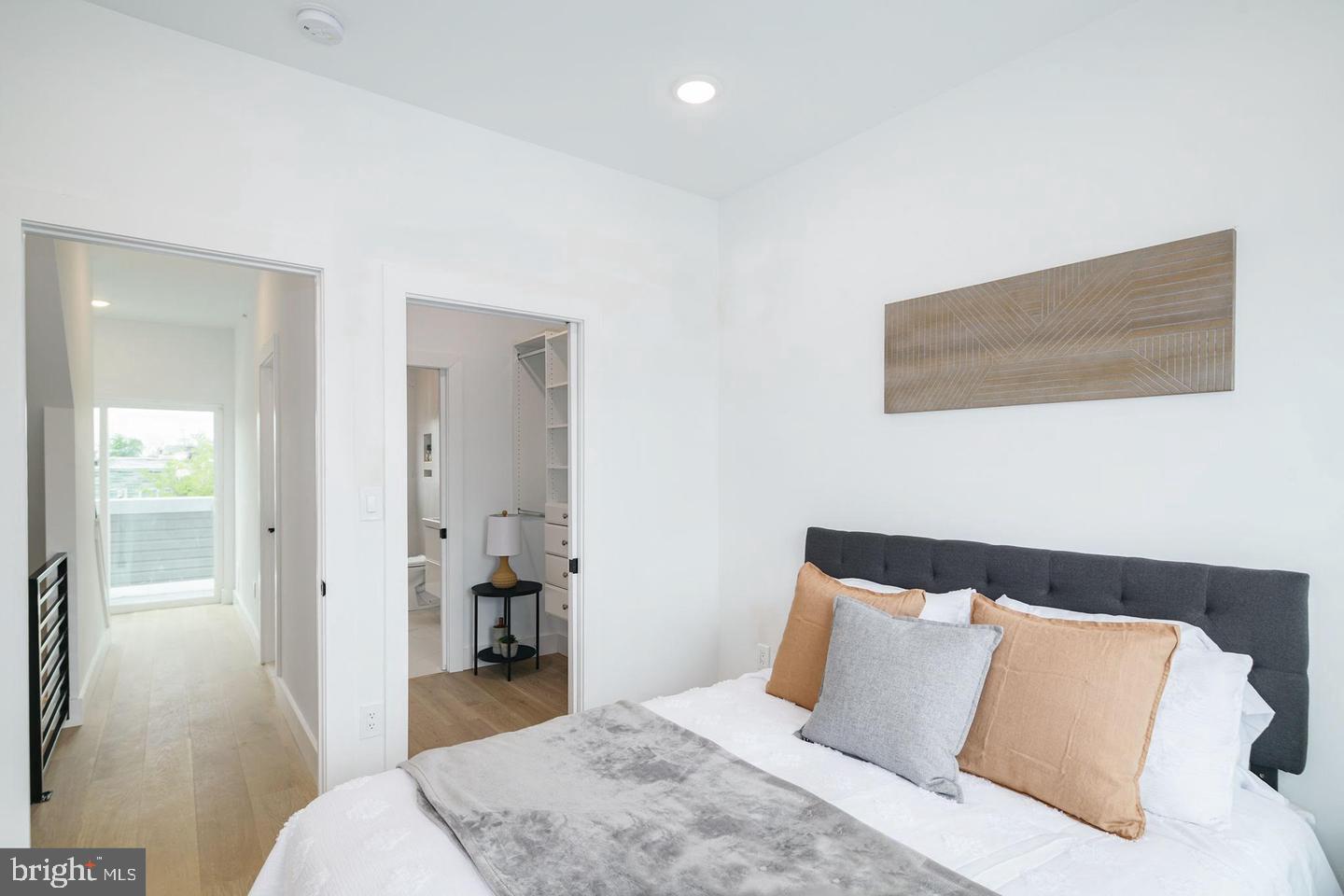 MANTUA - Residential Lease