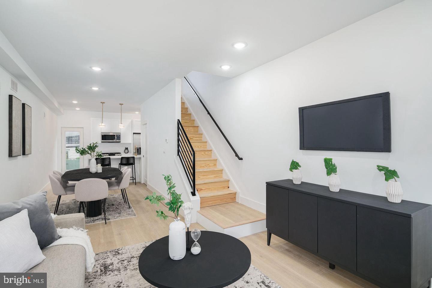 MANTUA - Residential Lease