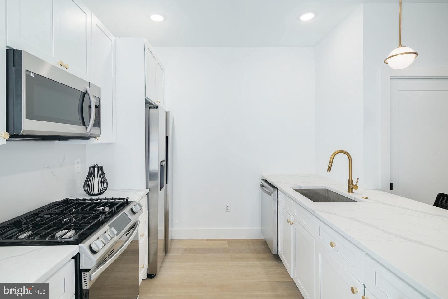 MANTUA - Residential Lease