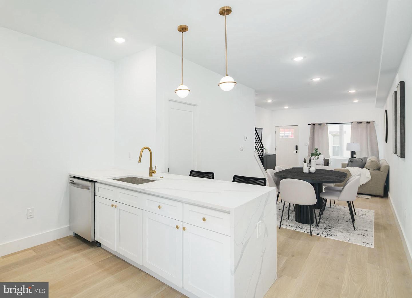 MANTUA - Residential Lease